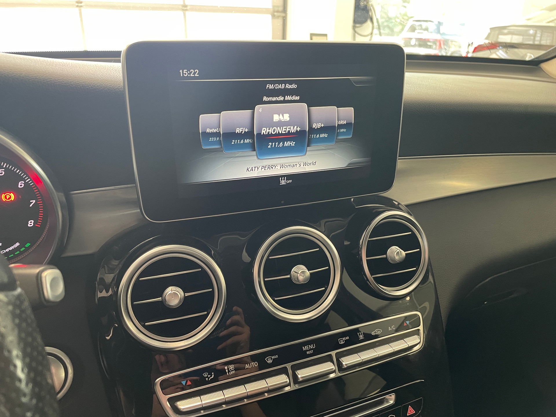 MERCEDES-BENZ GLC 350 e Exclusive 4Matic 7G-Tronic-image-16