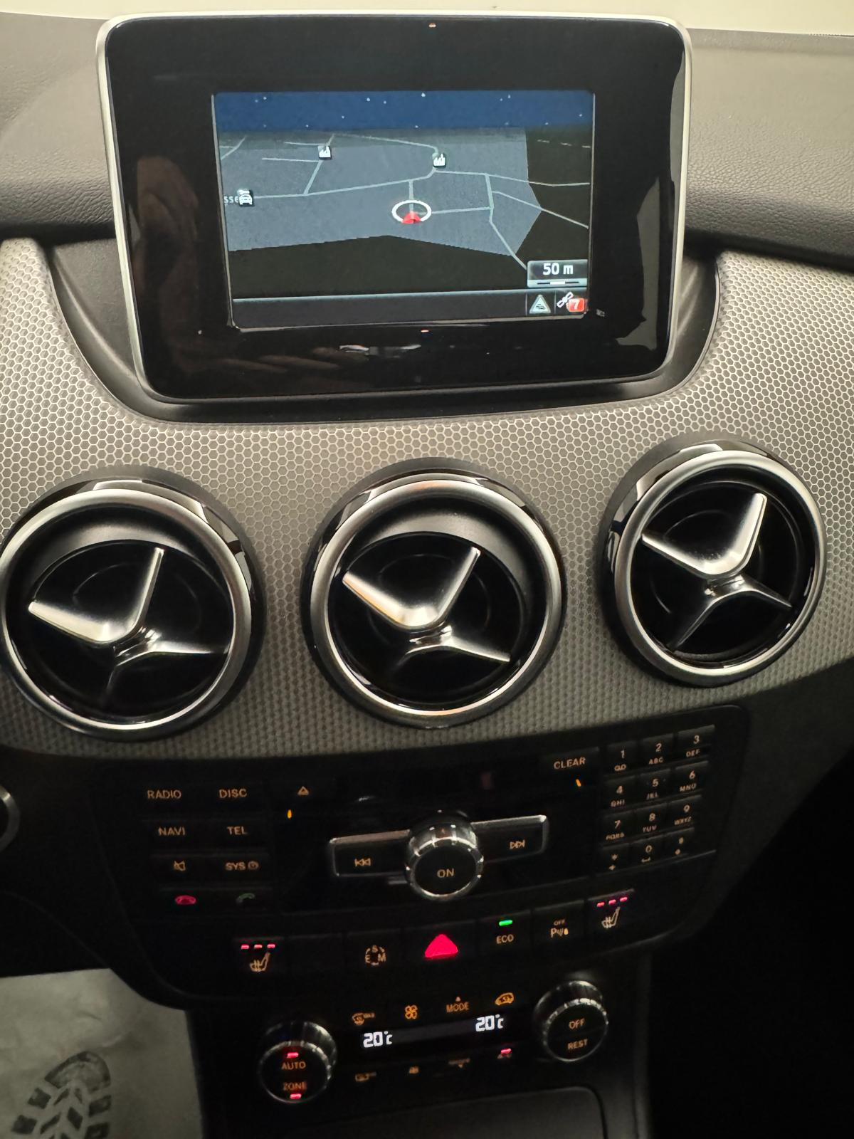 MERCEDES-BENZ B 220 4Matic 7G-DCT-image-17