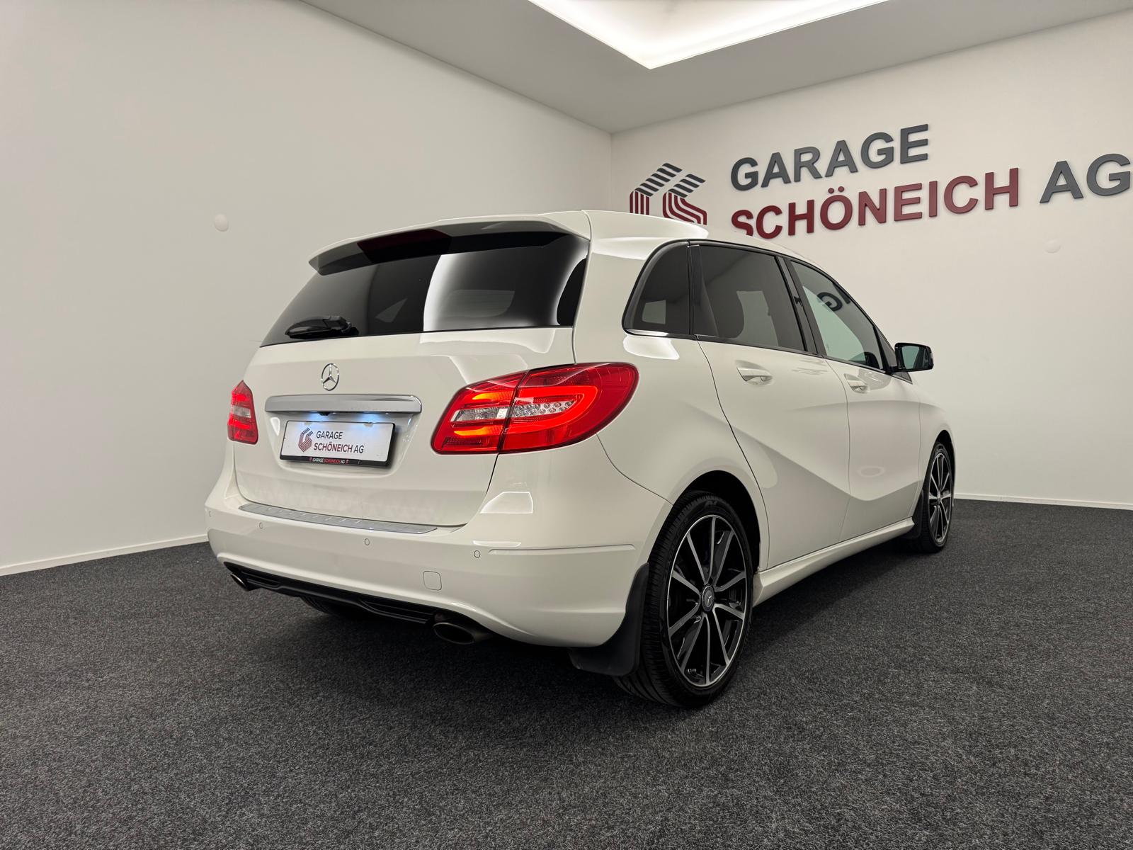 MERCEDES-BENZ B 220 4Matic 7G-DCT-image-4