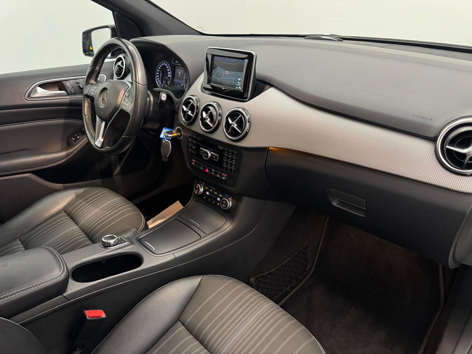 MERCEDES-BENZ B 220 4Matic 7G-DCT-image-10