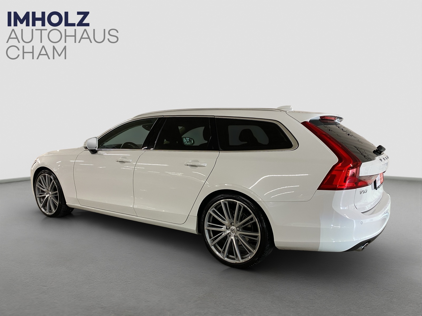 VOLVO V90 2.0 D3 Momentum AWD-image-2