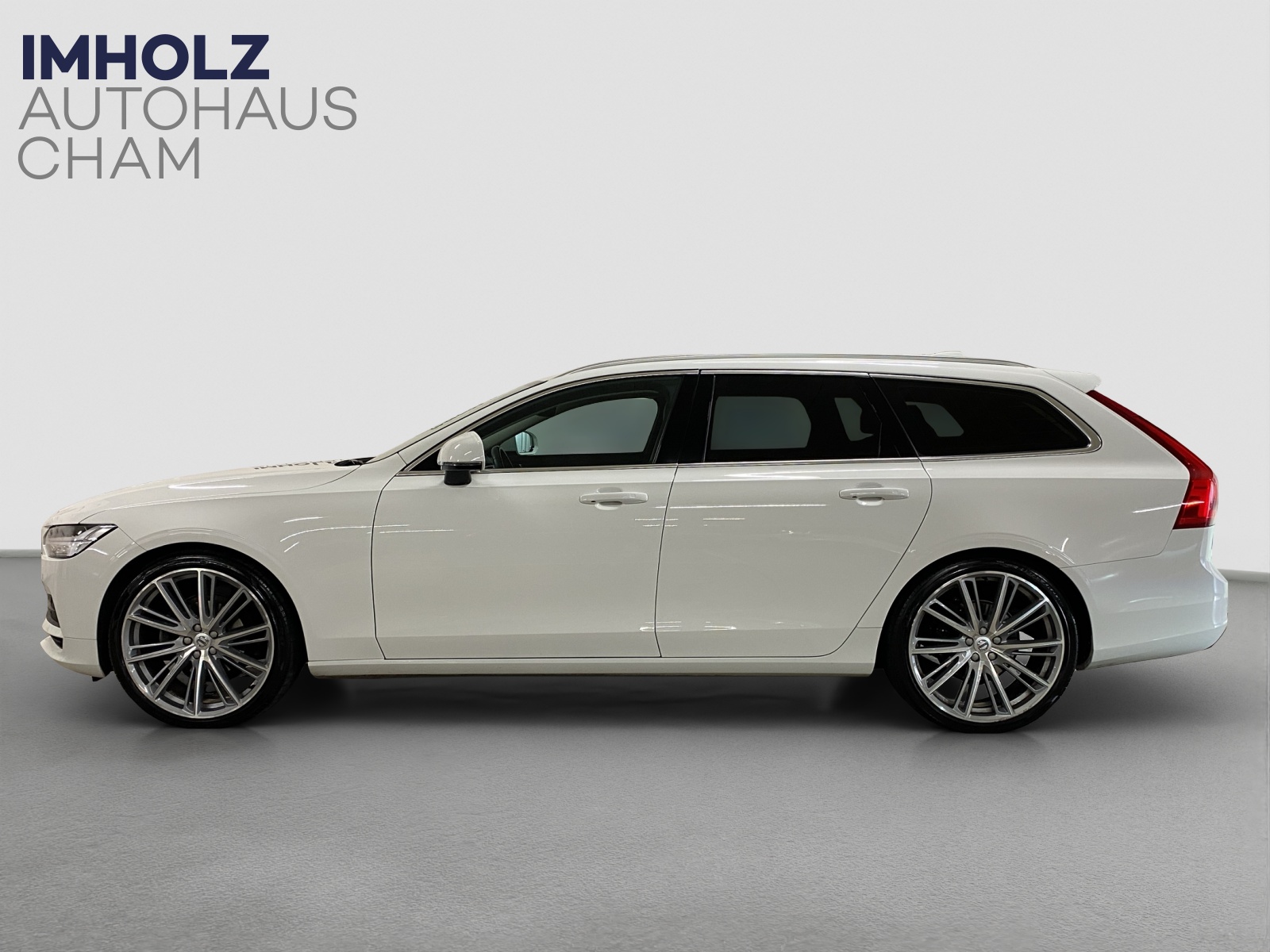 VOLVO V90 2.0 D3 Momentum AWD-image-1
