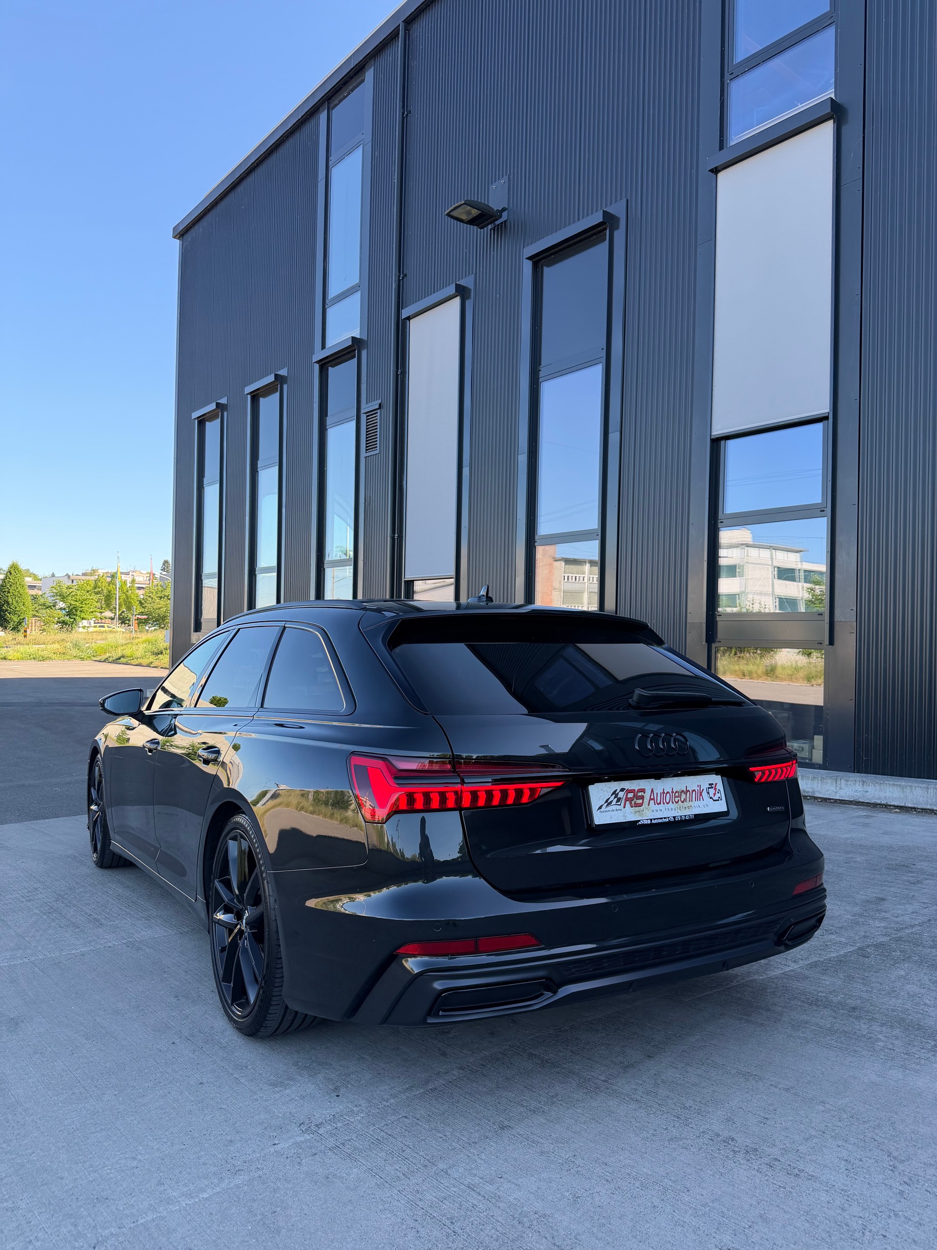 AUDI A6 Avant 45 TDI quattro tiptronic-image-2