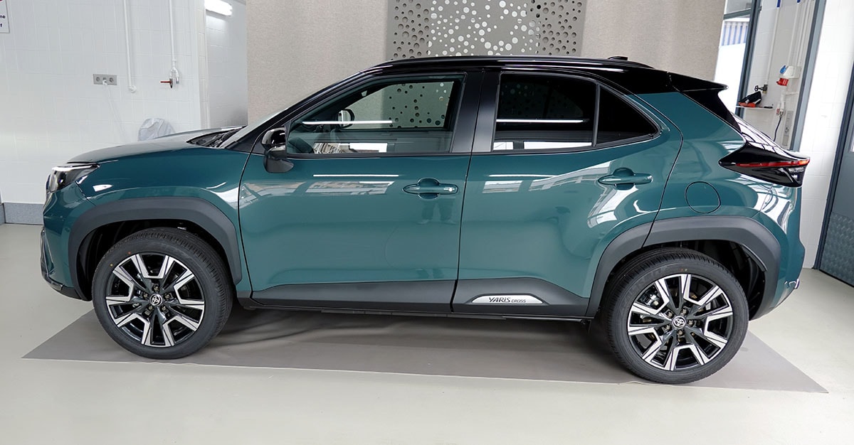 TOYOTA Yaris Cross 1.5 Premium 2WD e-CVT 360° Kamera, Panorma-showroom-element-1