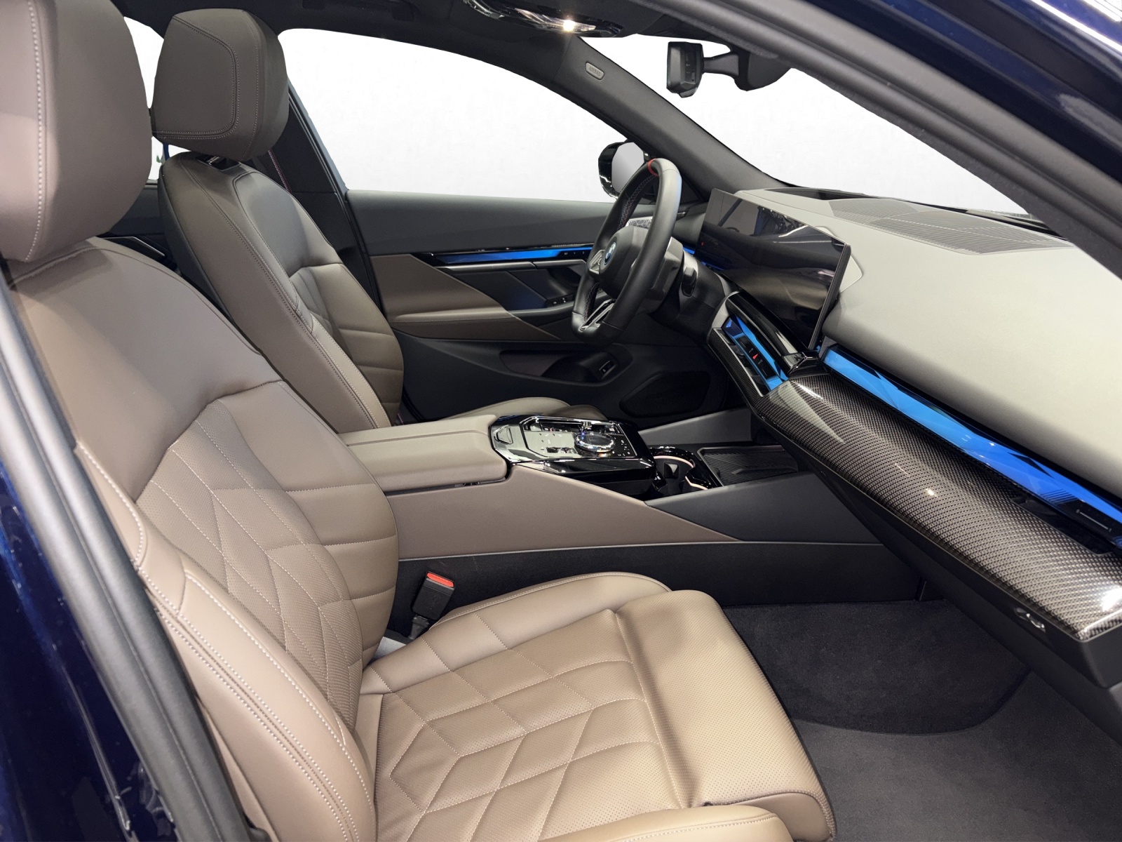 BMW i5 M60 xDrive Touring-image-15