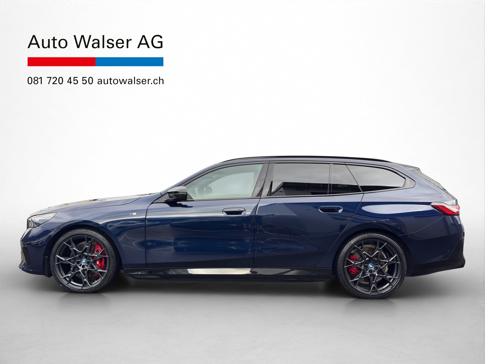 BMW i5 M60 xDrive Touring-showroom-element-1