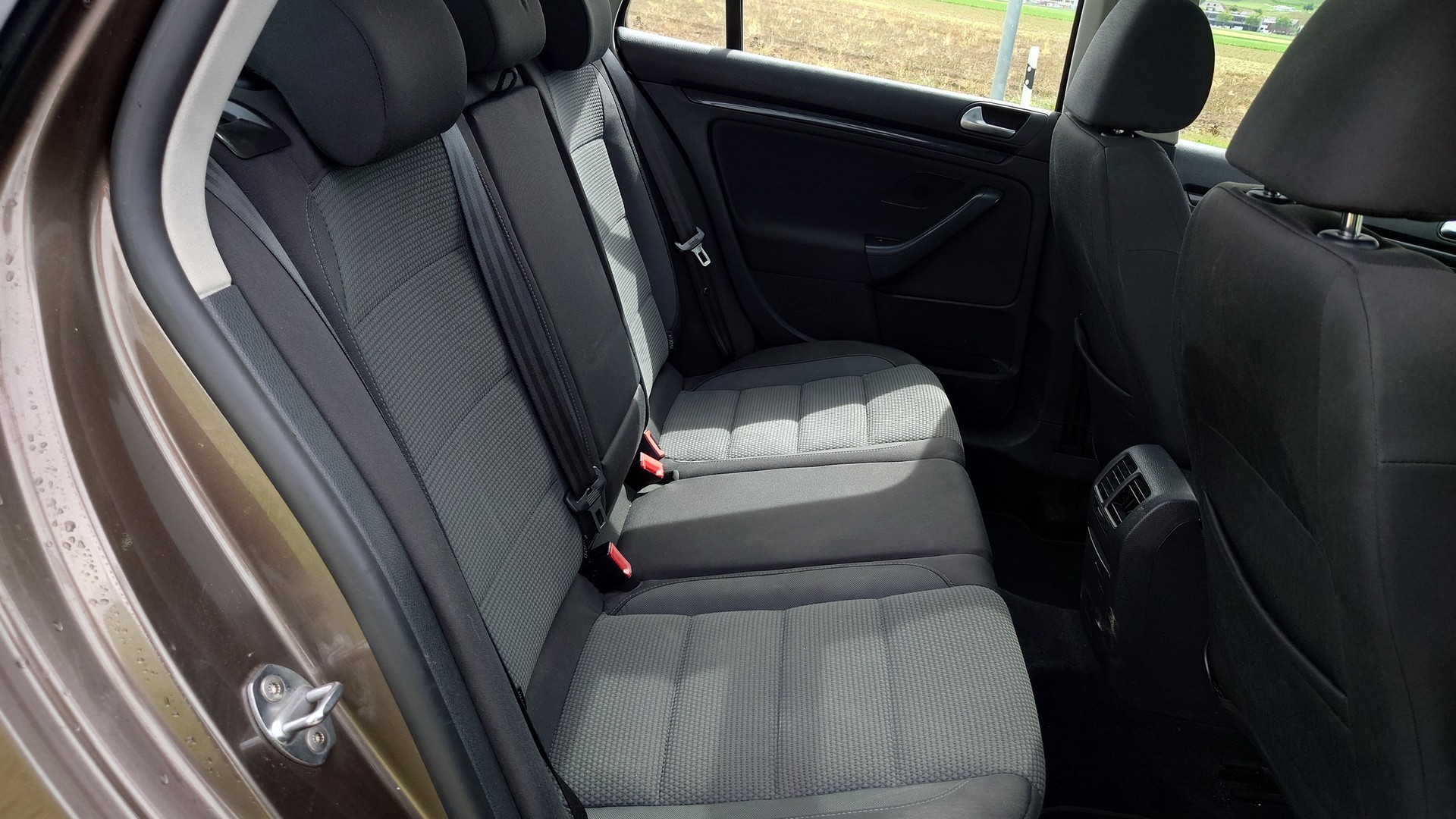 VW Golf Variant 1.2 TSI Comfortline DSG-image-13