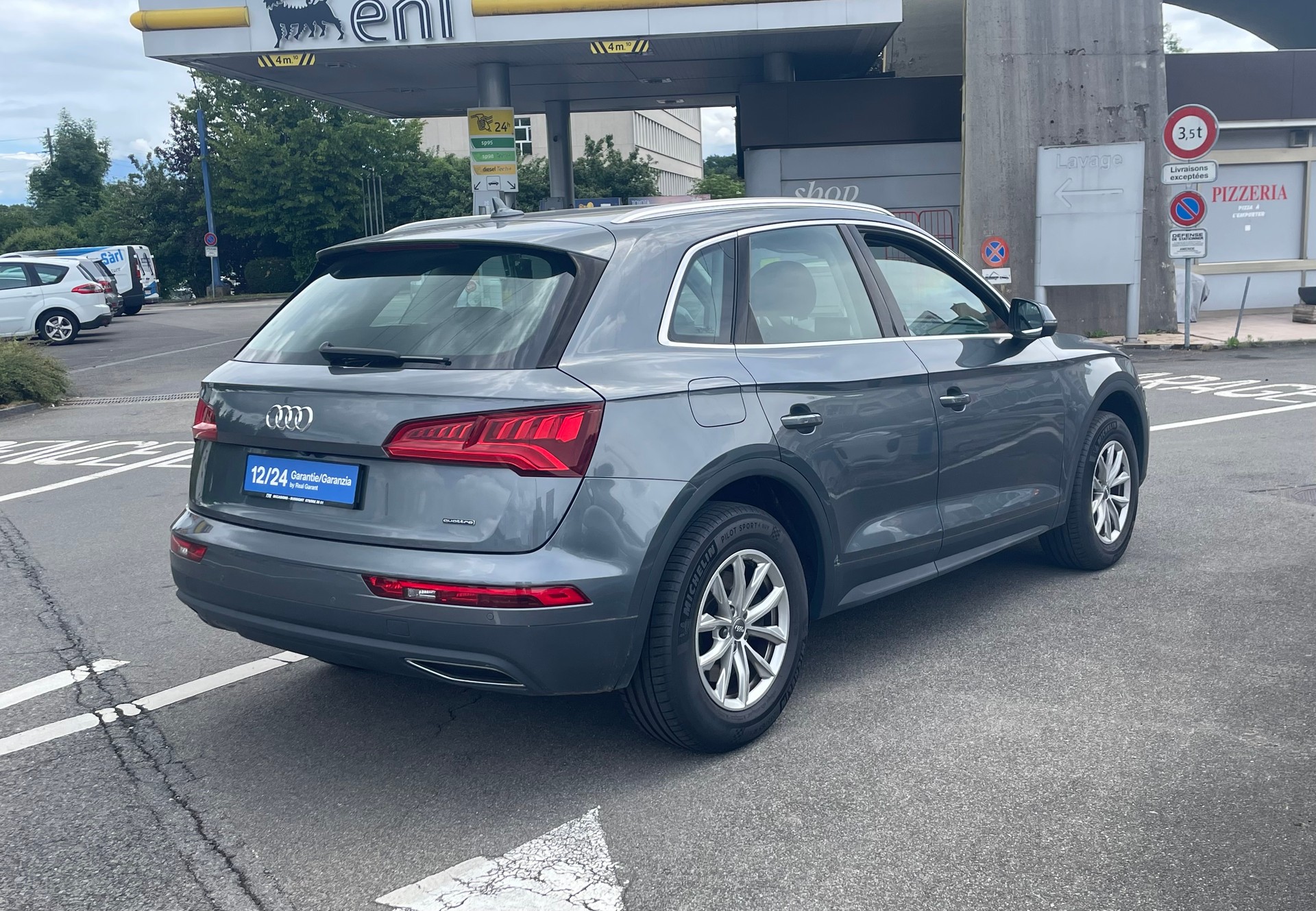 AUDI Q5 35 TDI quattro S-tronic-showroom-element-3