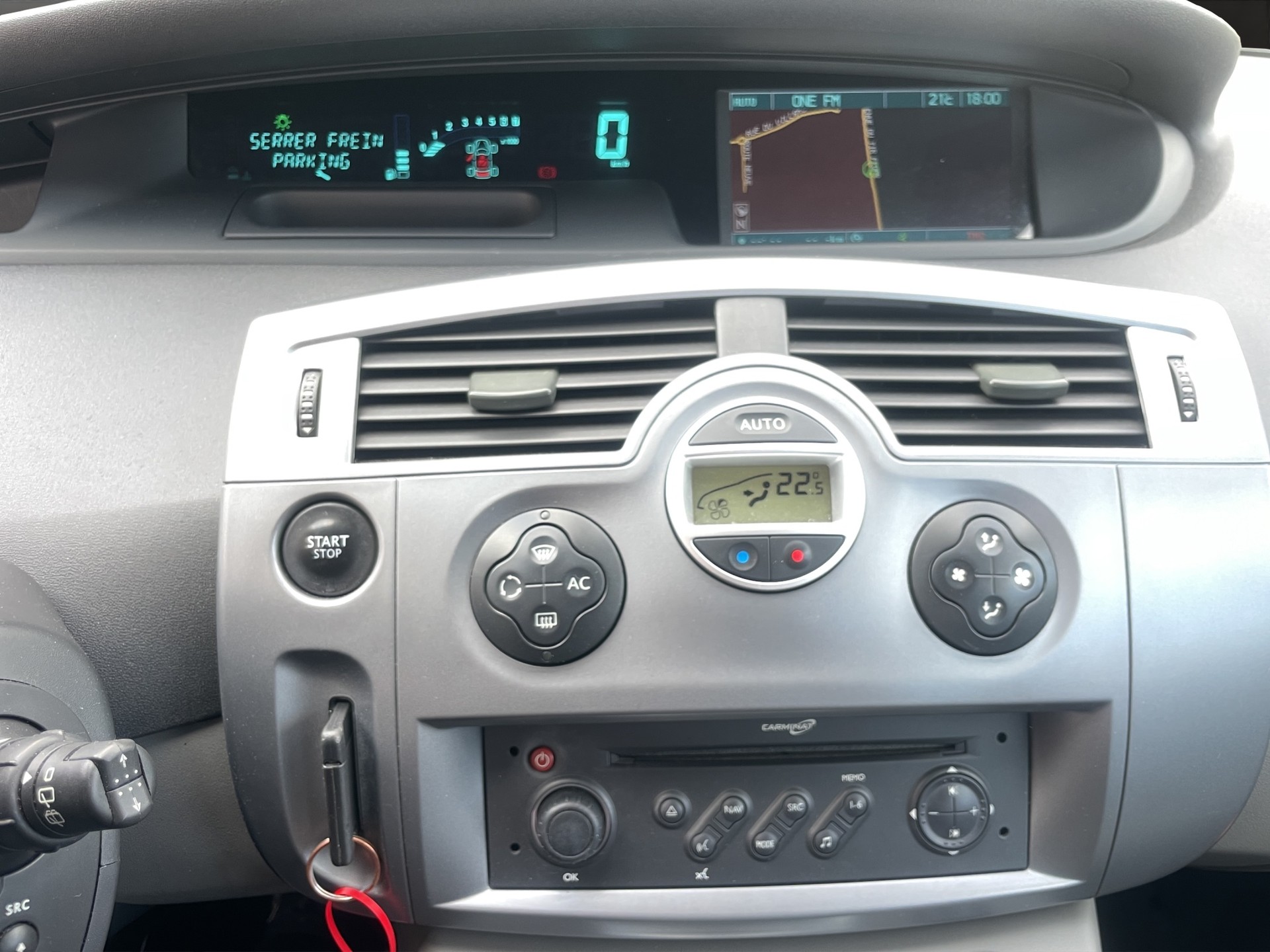 RENAULT Scénic 1.6 16V Expression-image-12