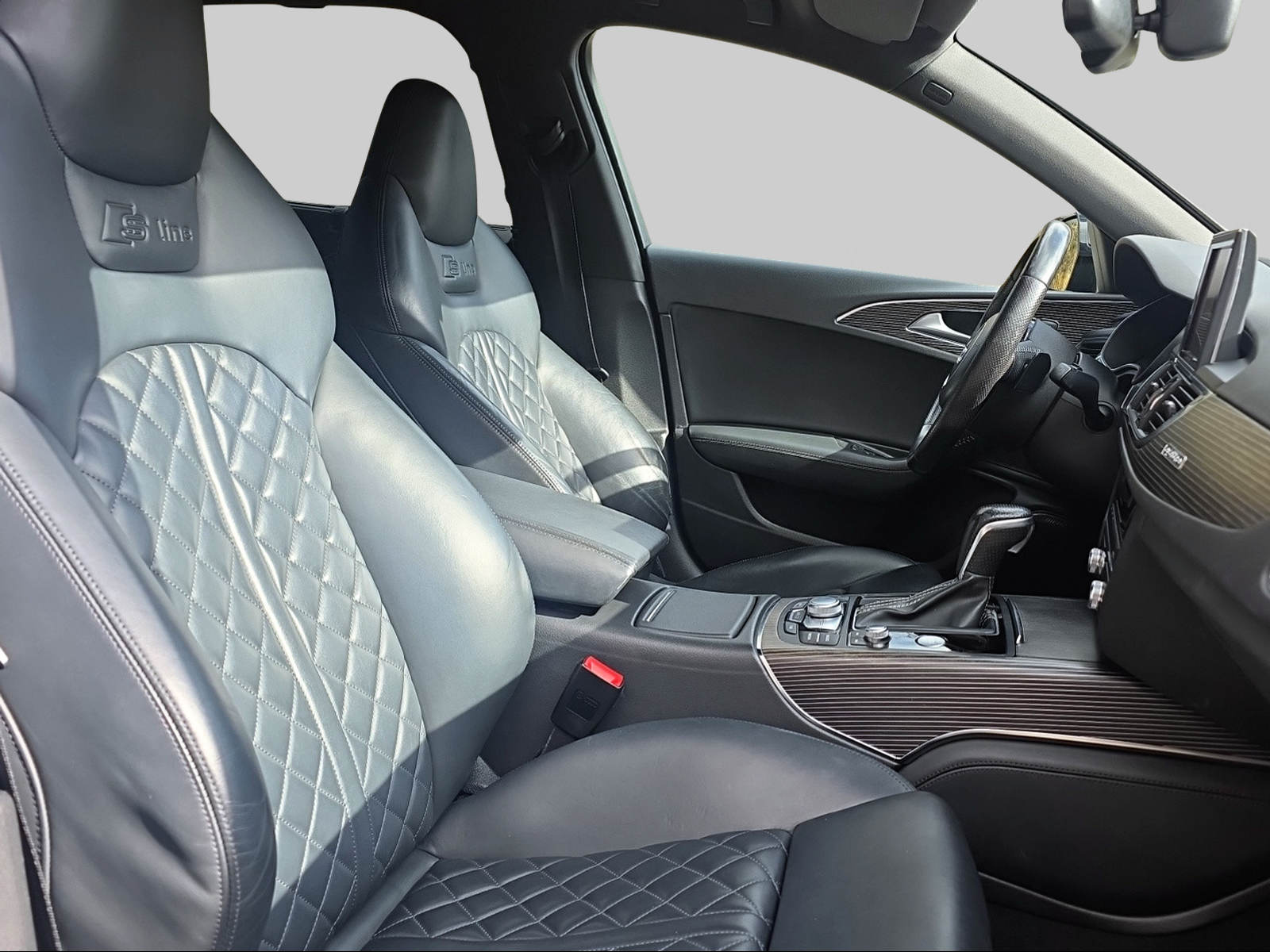 AUDI A6 Avant 3.0 TDI V6 quattro S-tronic-image-17