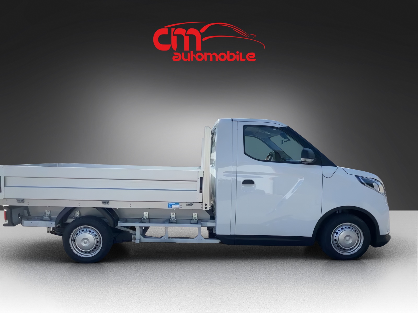 MAXUS eDELIVER 3 50kWh Brücke-showroom-element-2