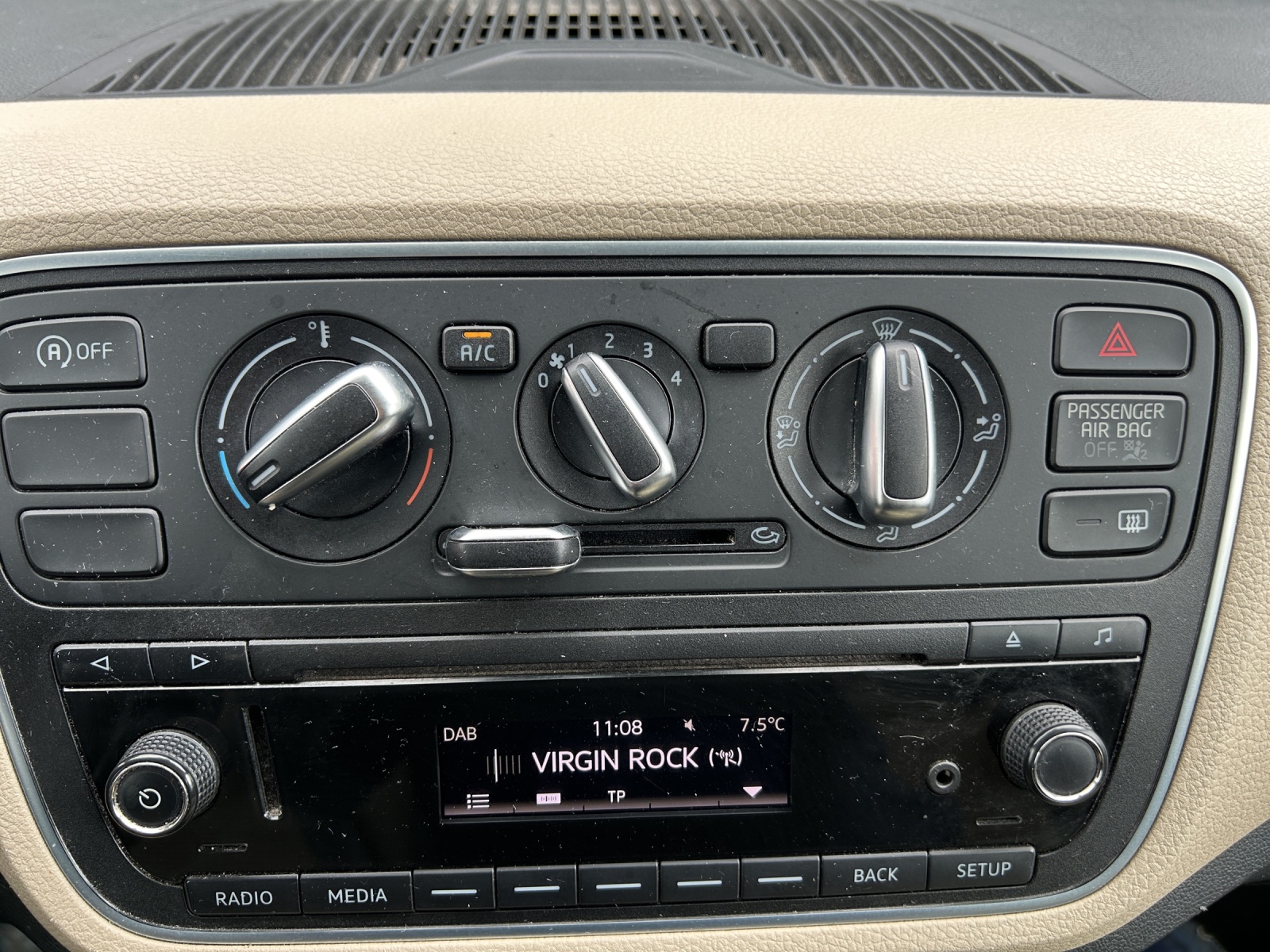 SKODA Citigo 1.0 G-tec Active-image-16
