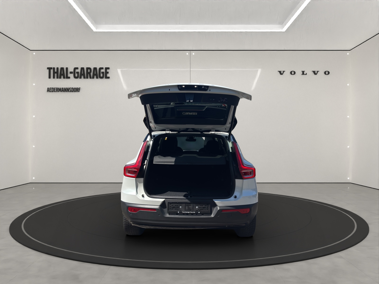 VOLVO XC40 P8 Twin Pro AWD-showroom-element-3