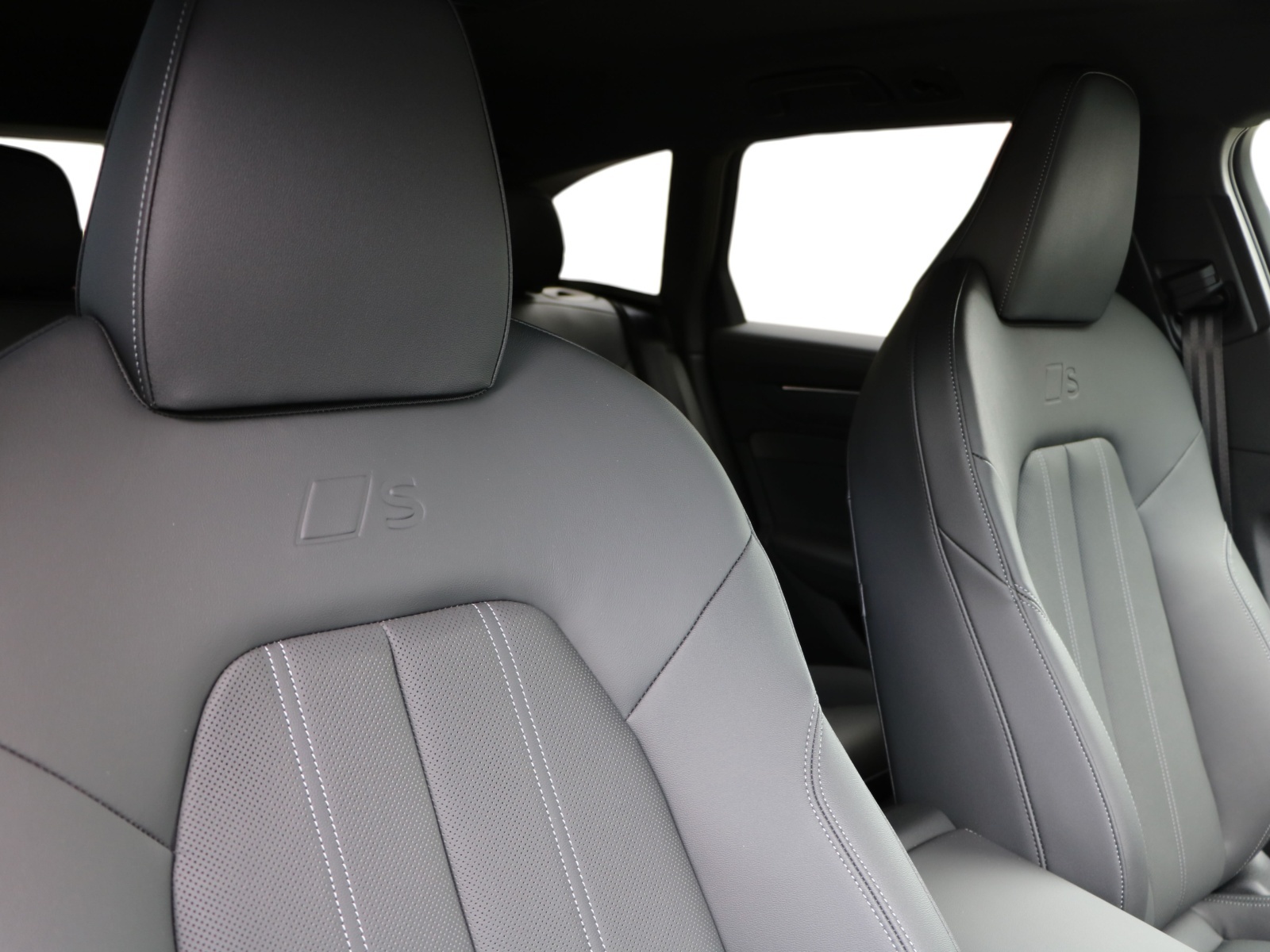 AUDI A6 Avant e-hybrid quattro 220 kW S tronic-image-14