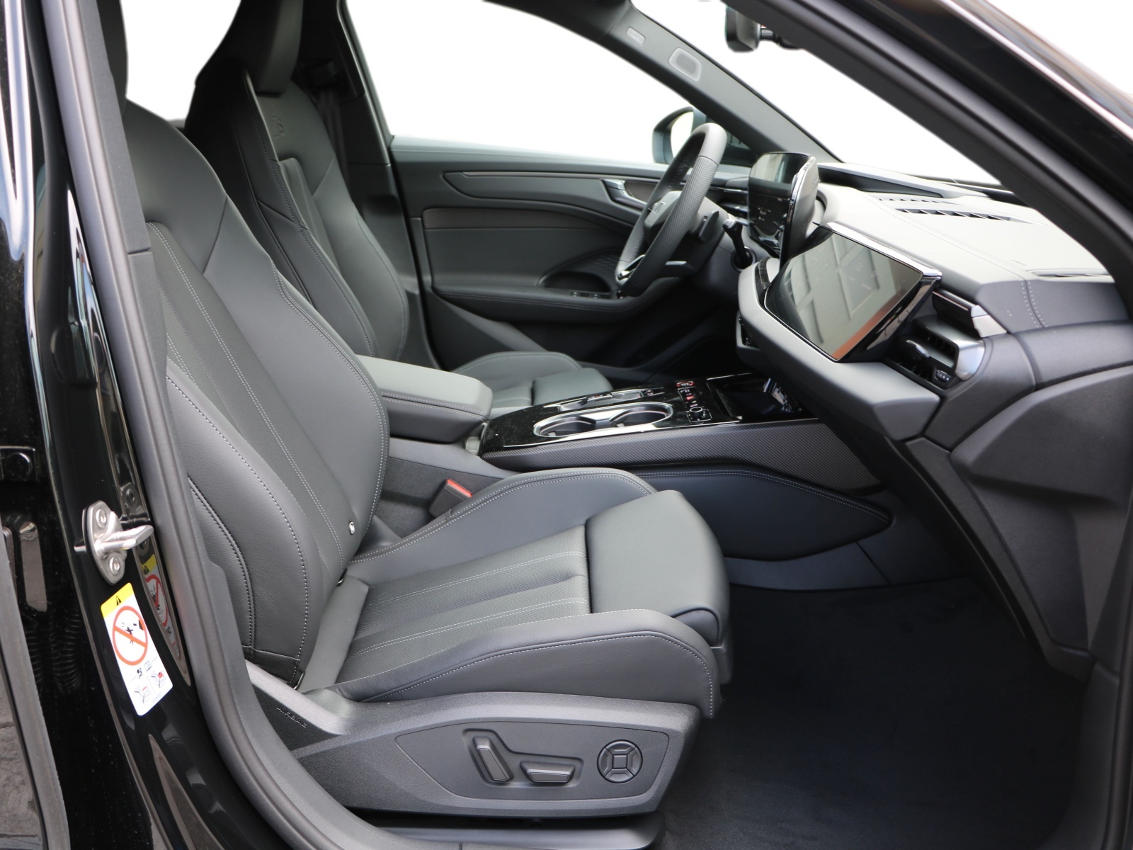 AUDI A6 Avant e-hybrid quattro 220 kW S tronic-image-13