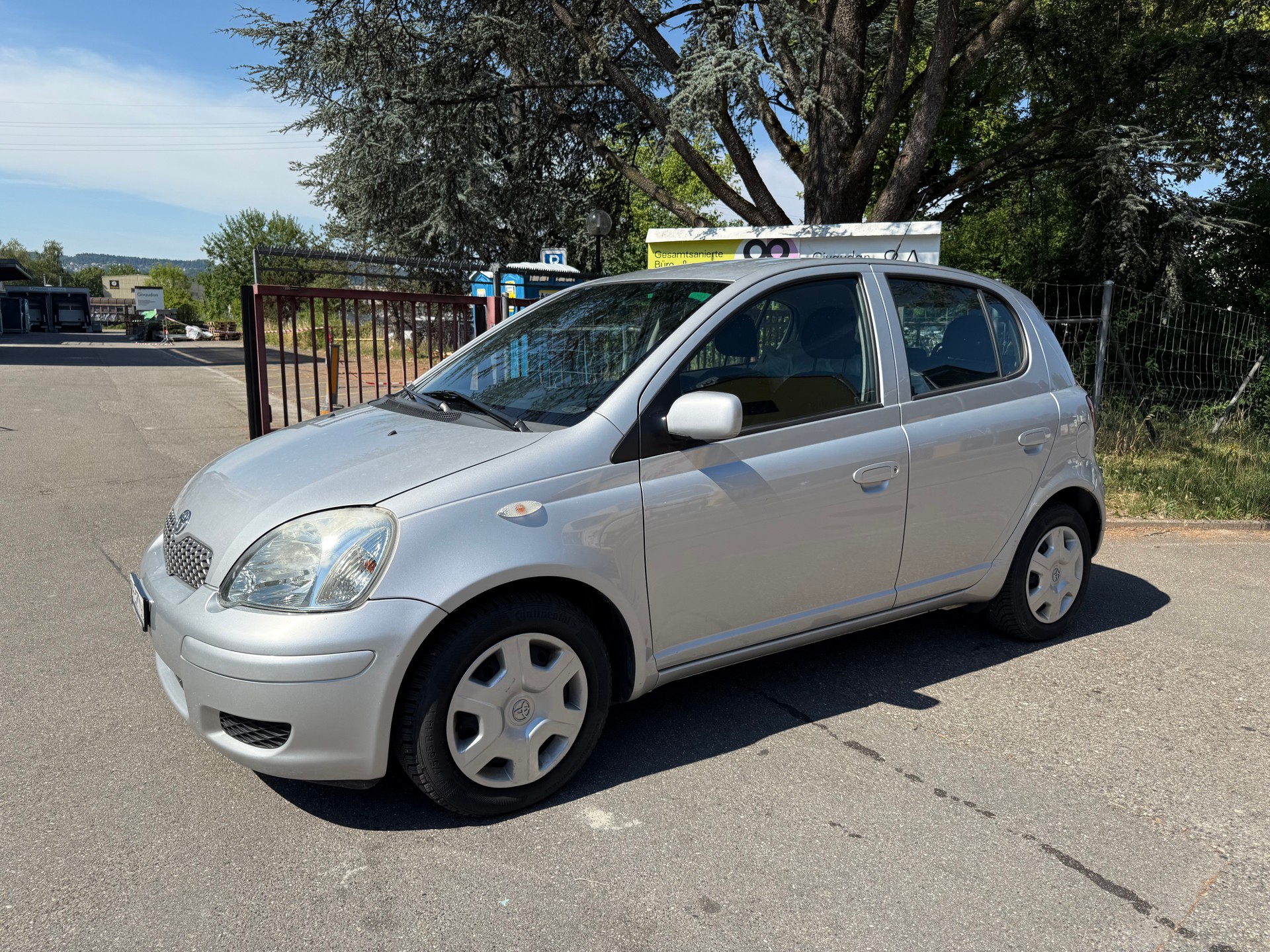 TOYOTA Yaris 1.3 Linea Sol