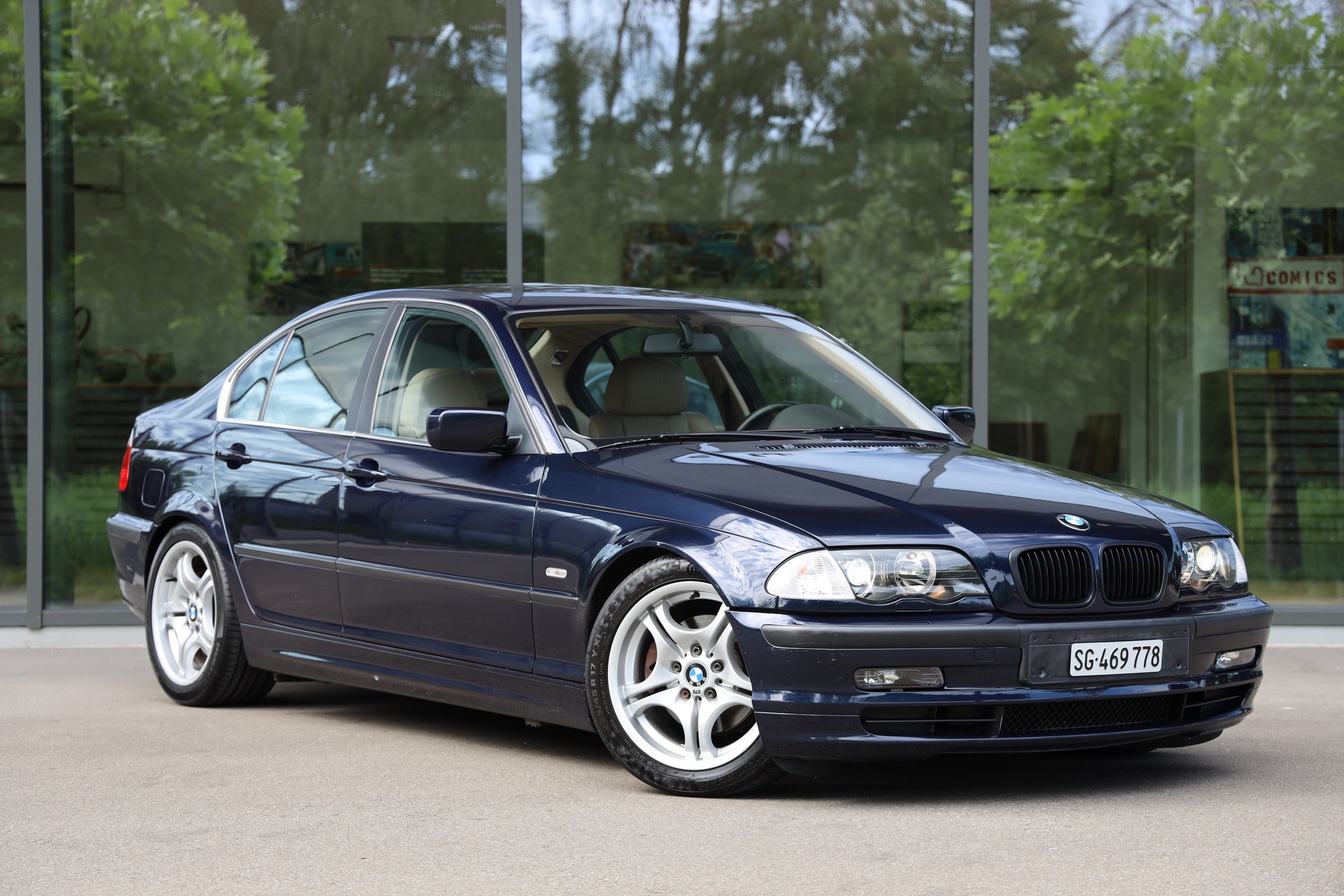 BMW 328i