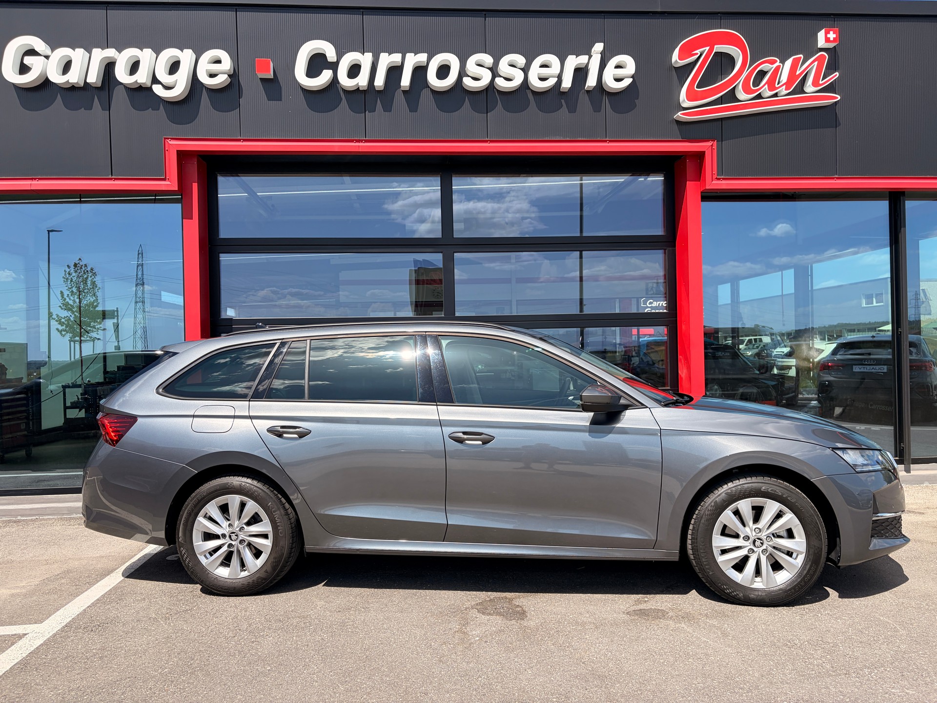 SKODA Octavia Combi 2.0 TDI DSG Selection