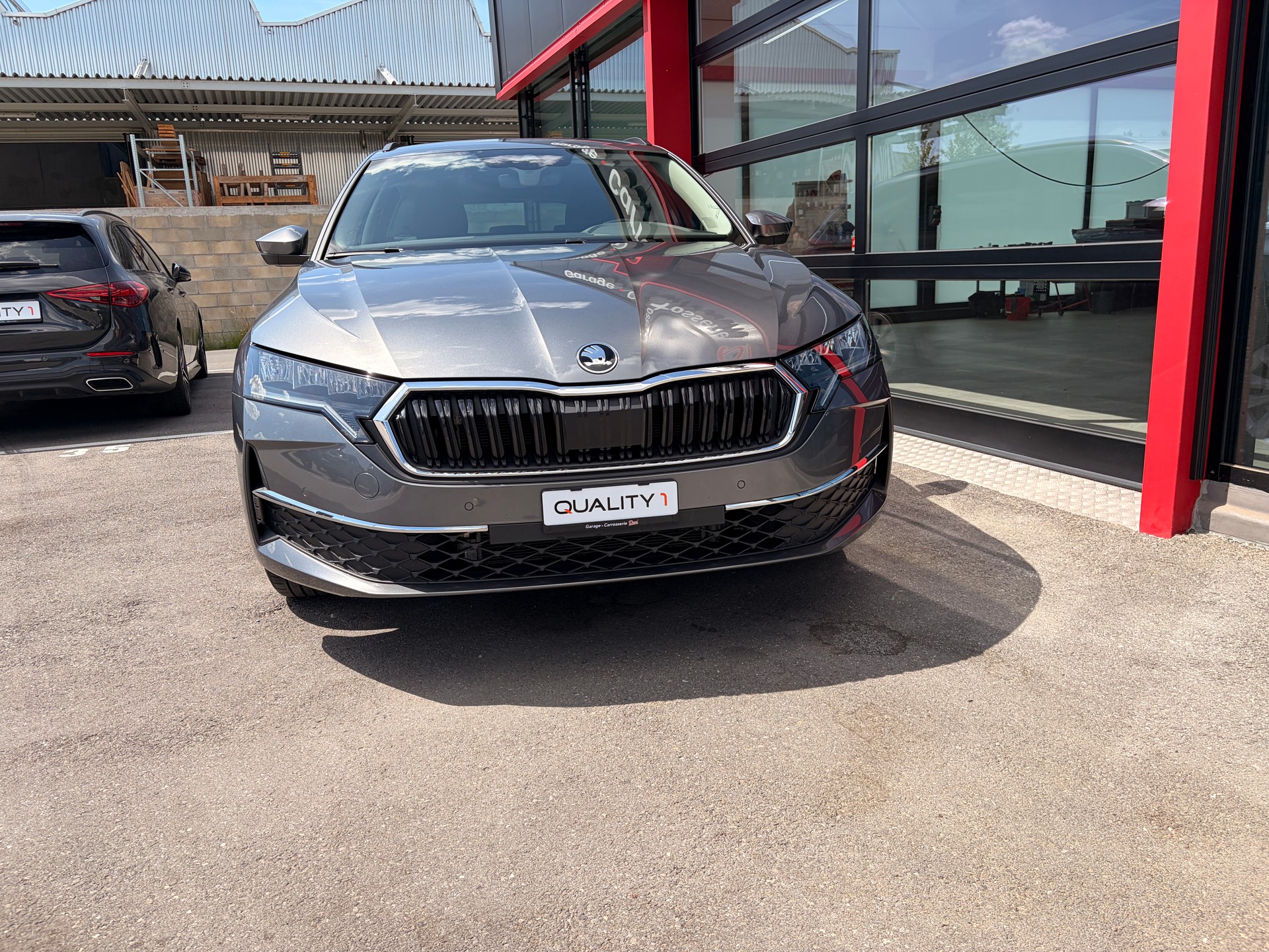 SKODA Octavia Combi 2.0 TDI DSG Selection-image-2