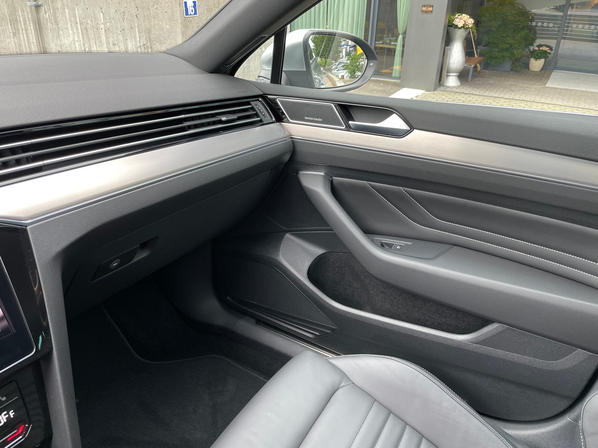 VW Passat Alltrack 2.0 TSI 4Motion DSG mit AHK und Standheizung-image-22