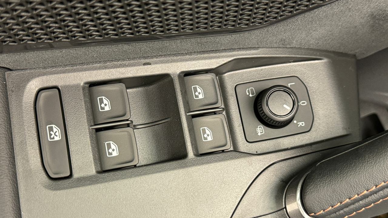 CUPRA Formentor 2.0TSI VZ Black Edtion-image-8