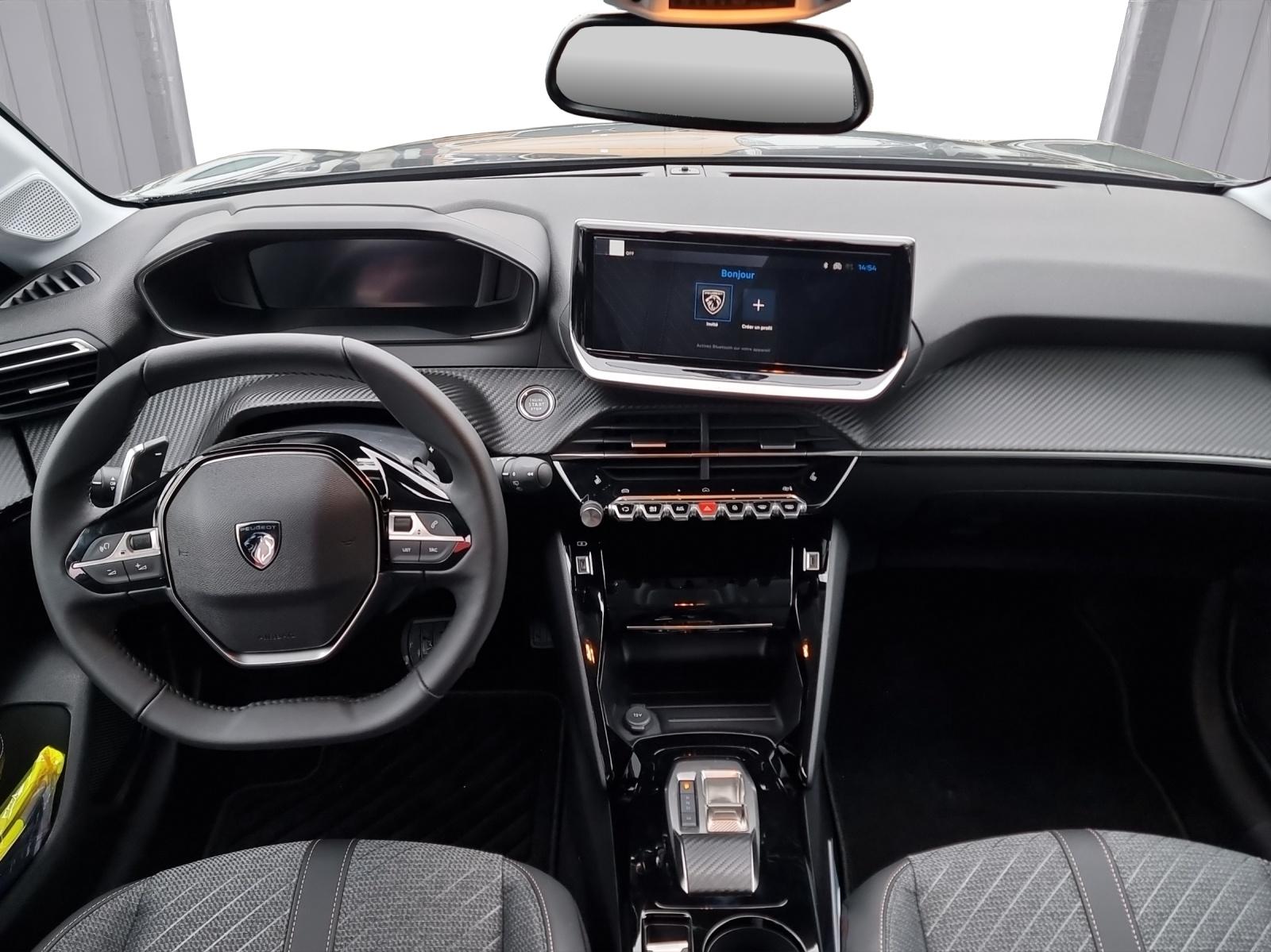 PEUGEOT 208 1.2 Hybrid Allure Premium-image-10