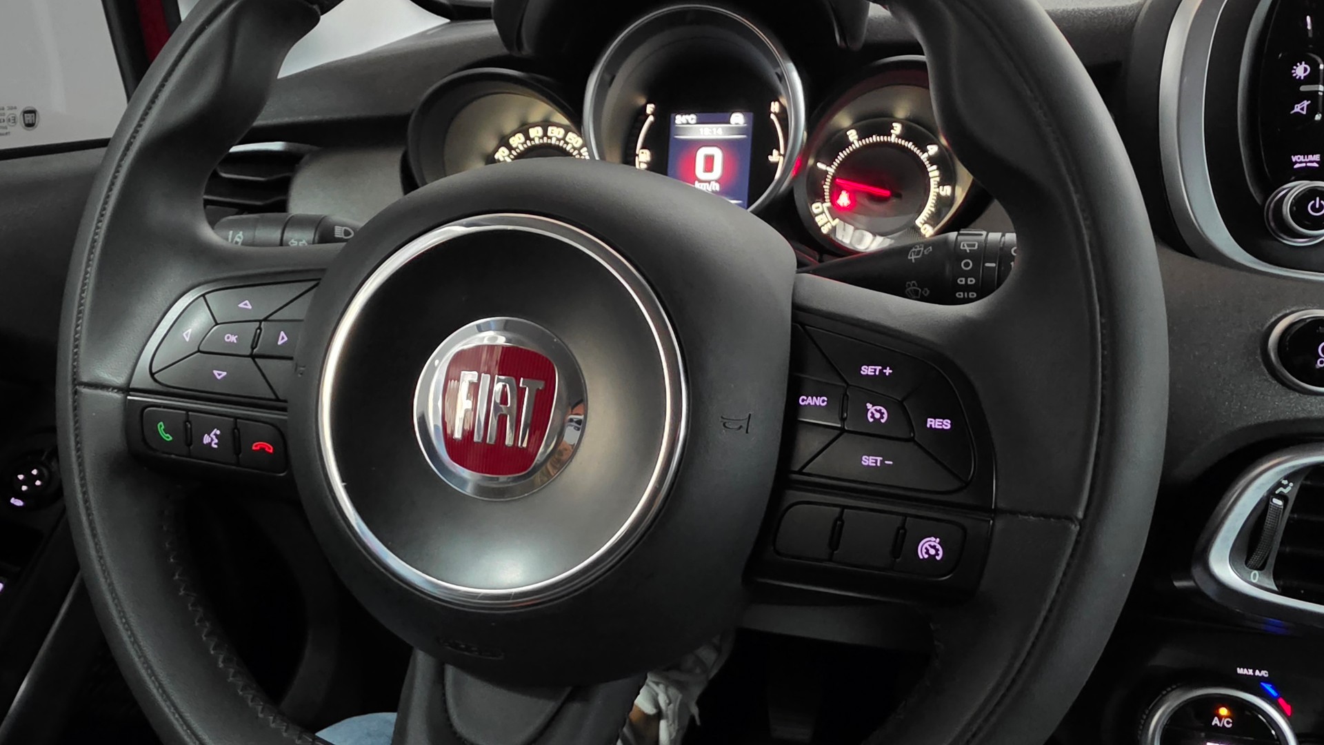FIAT 500X 2.0 MJ Cross Plus 4x4-image-29