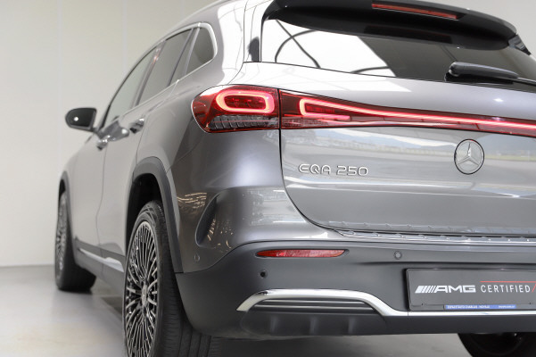 MERCEDES-BENZ EQA 250 AMG Line AMG Line-showroom-element-3