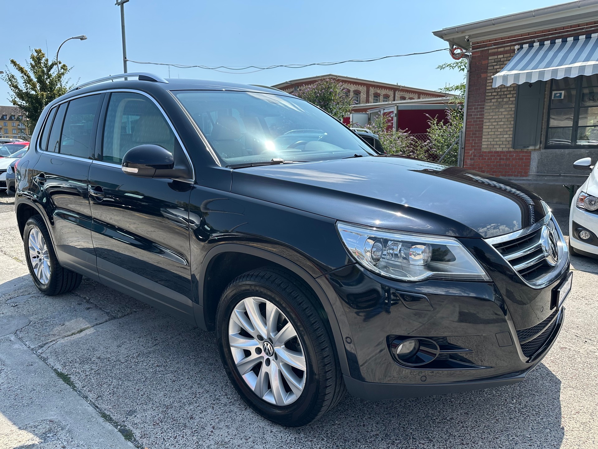 VW Tiguan 2.0 TSI Sport&Style Tiptronic * 200 PS *-showroom-element-2