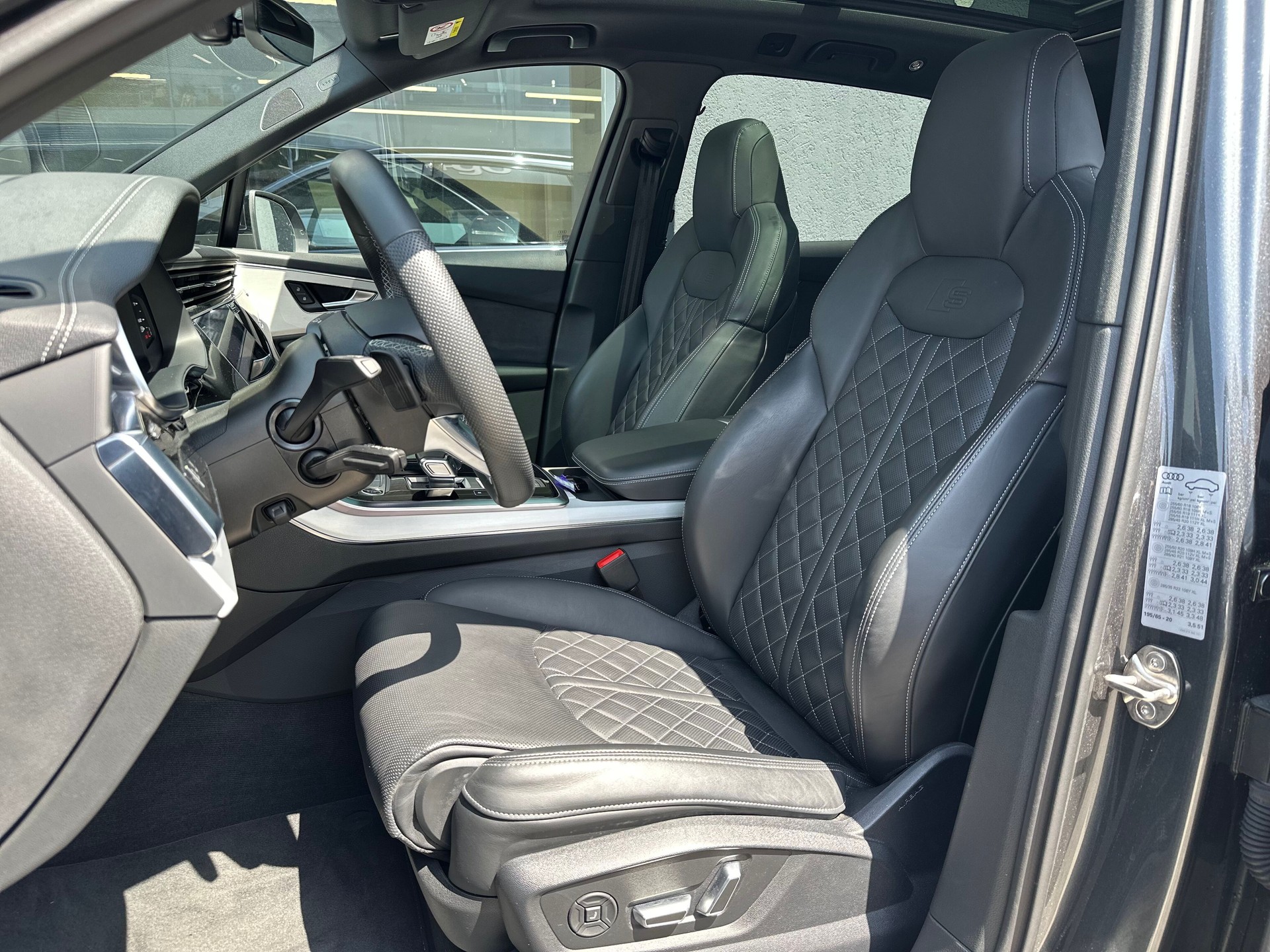 AUDI Q7 50 TDI quattro S Line tiptronic-image-4