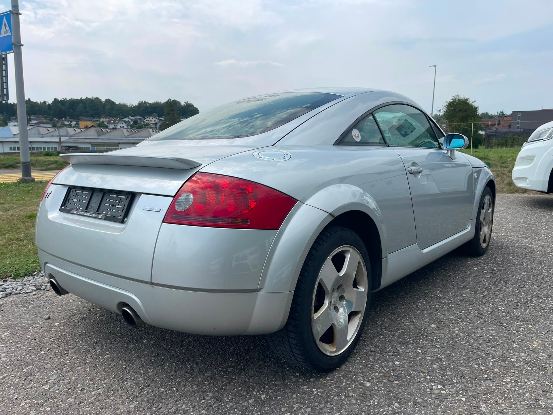 AUDI TT Coupé 1.8 T quattro-image-3