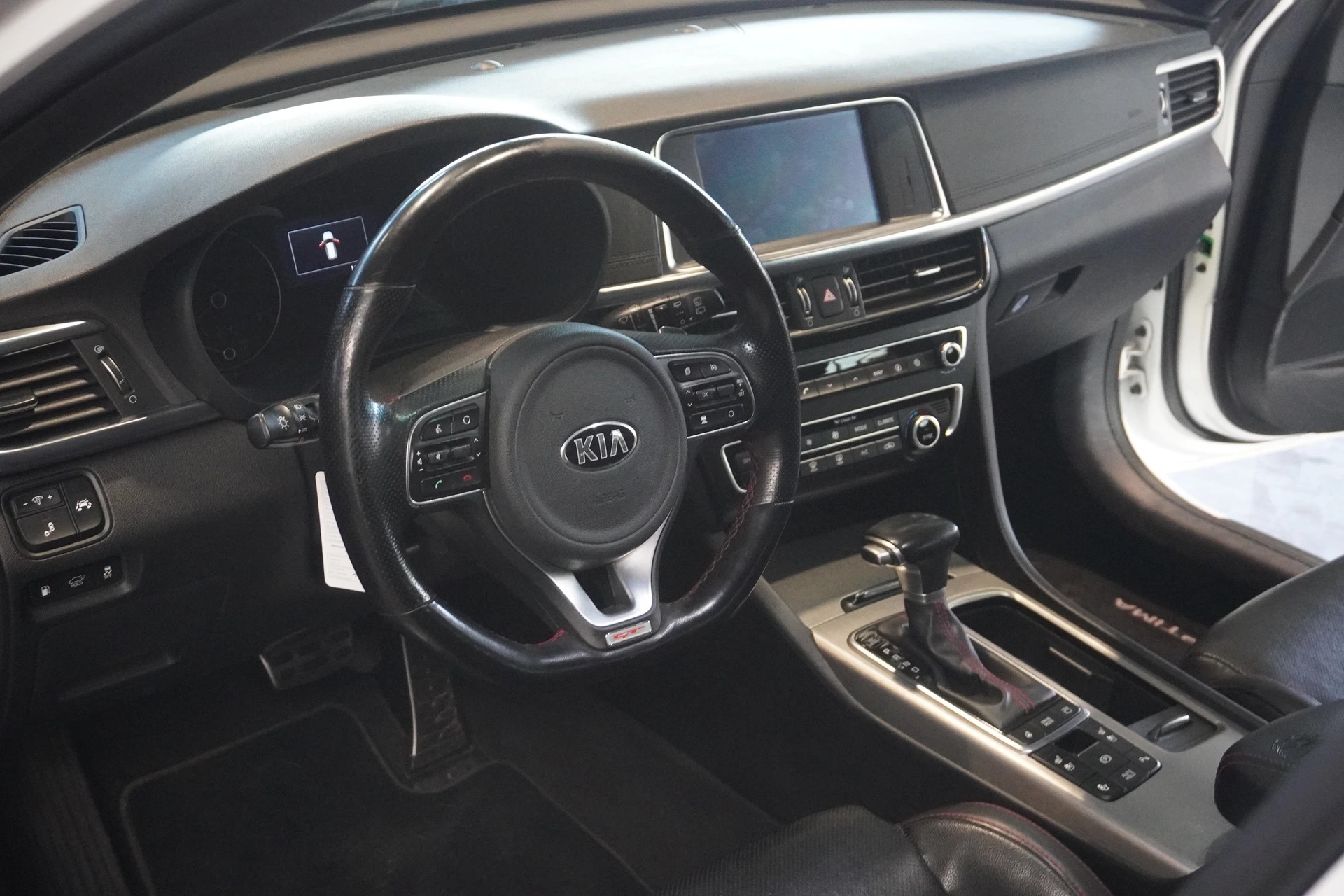 KIA Optima SW 2.0 T-GDI Style GT Automat MFK 12.8.2026 / Garantie 12 Monate-image-8