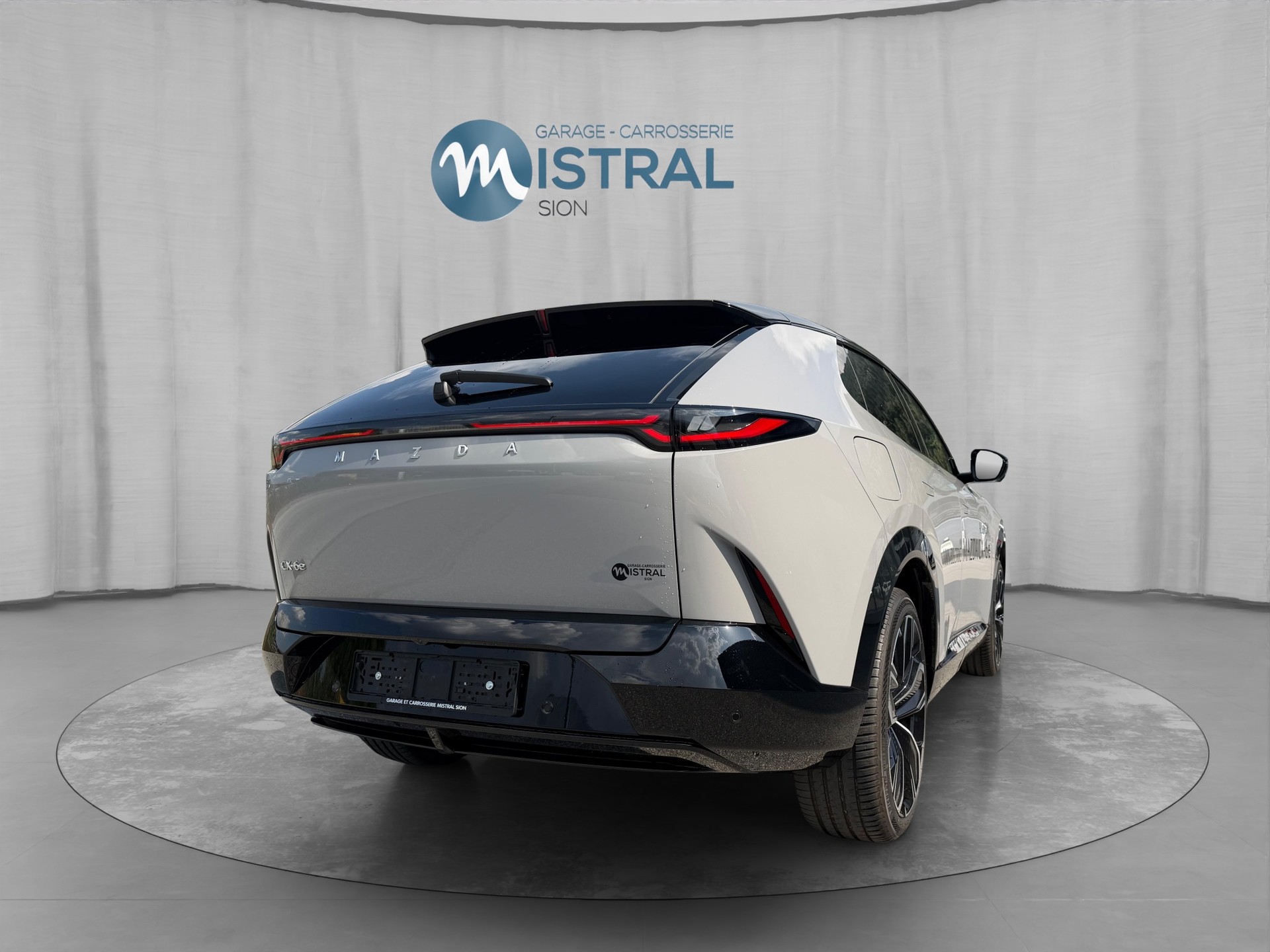 MAZDA CX-6e Takumi 21"-image-4