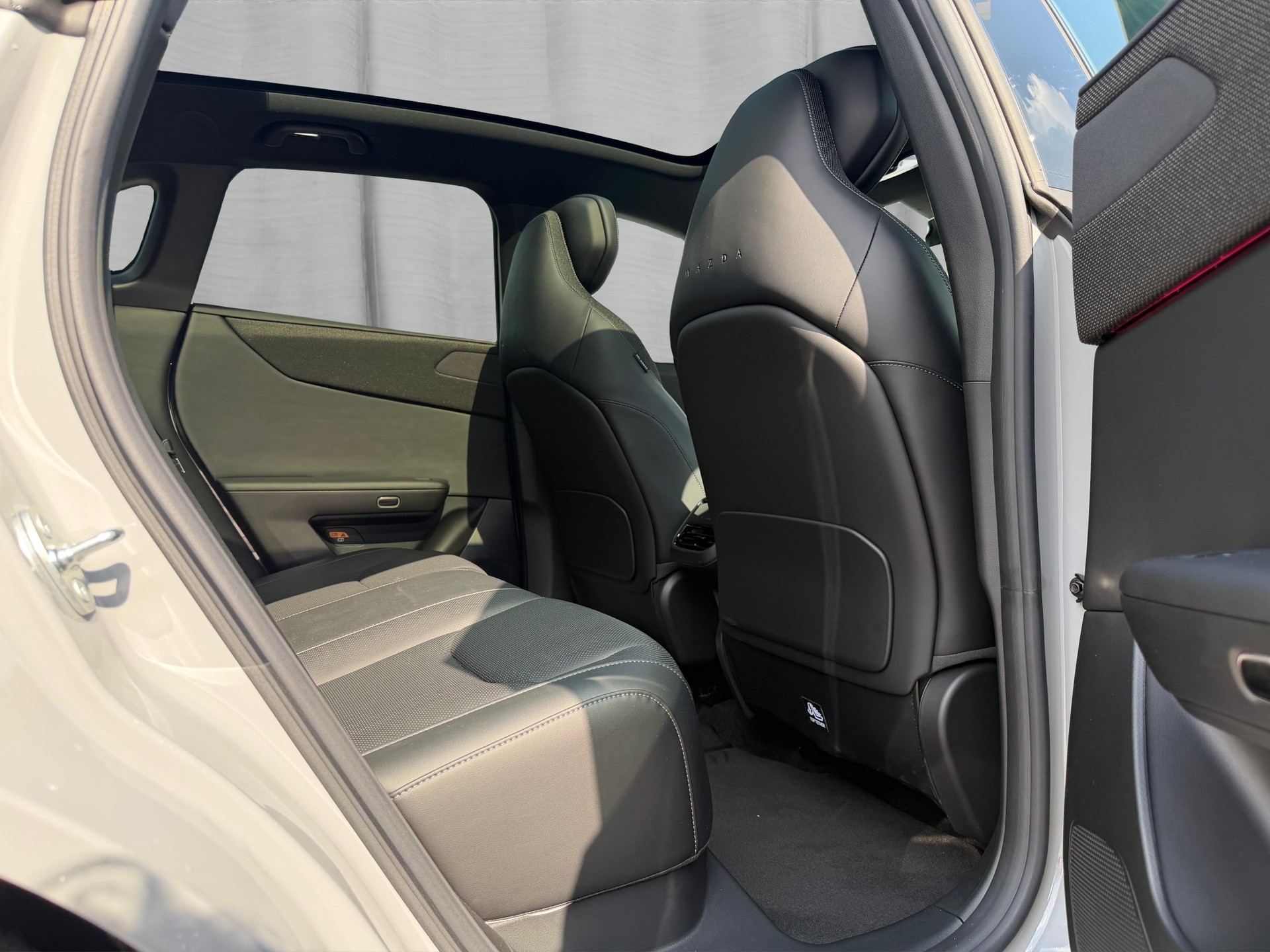 MAZDA CX-6e Takumi 21"-image-13