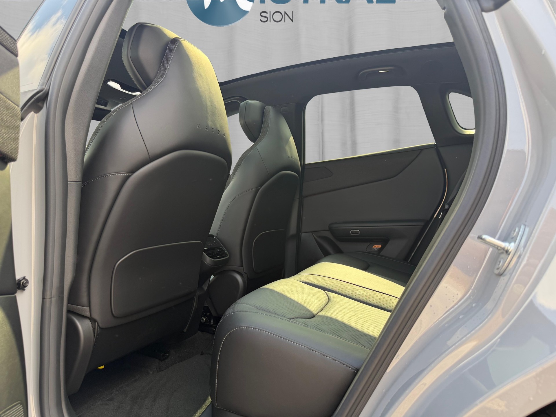 MAZDA CX-6e Takumi 21"-image-12