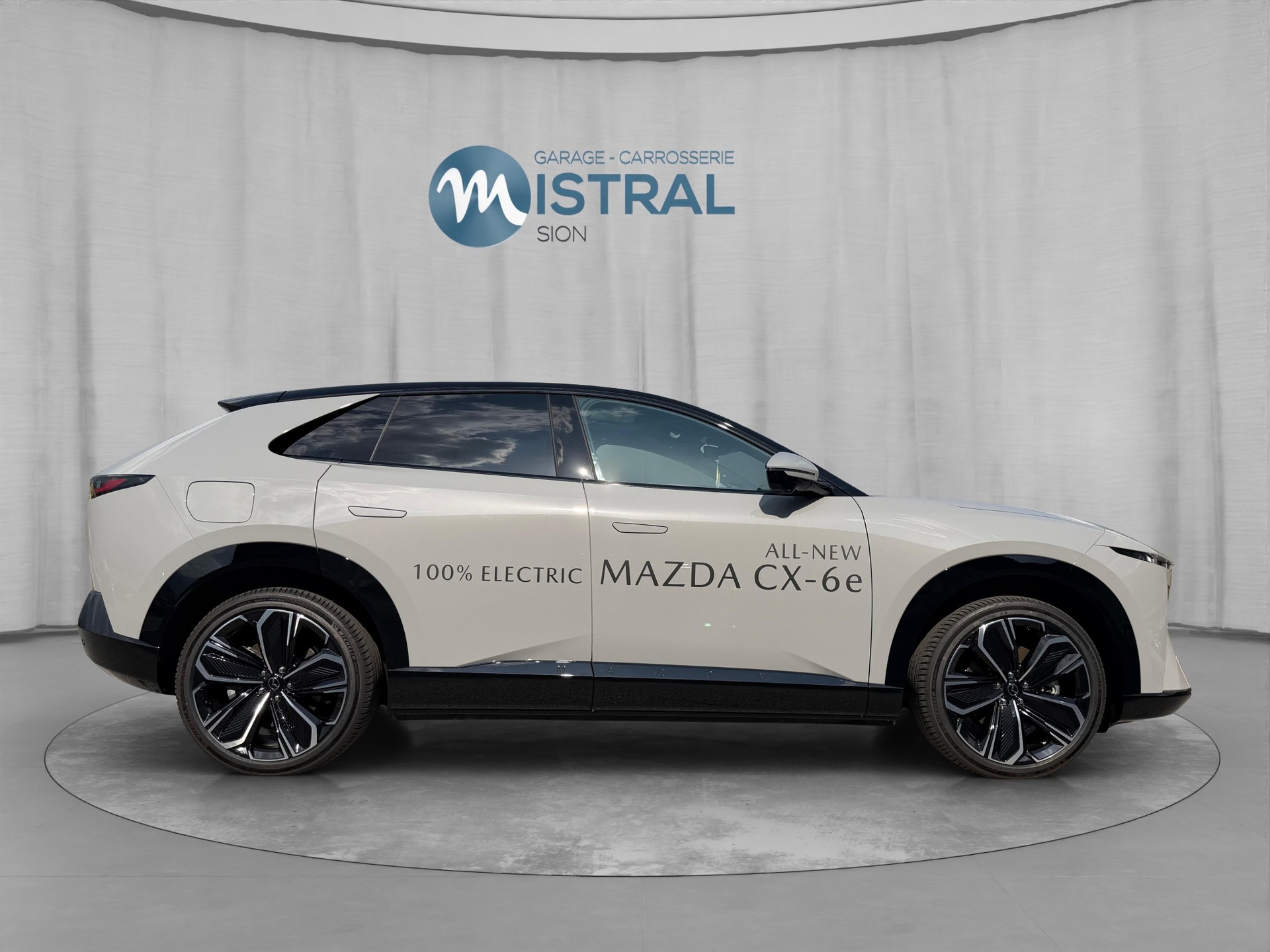 MAZDA CX-6e Takumi 21"-image-5