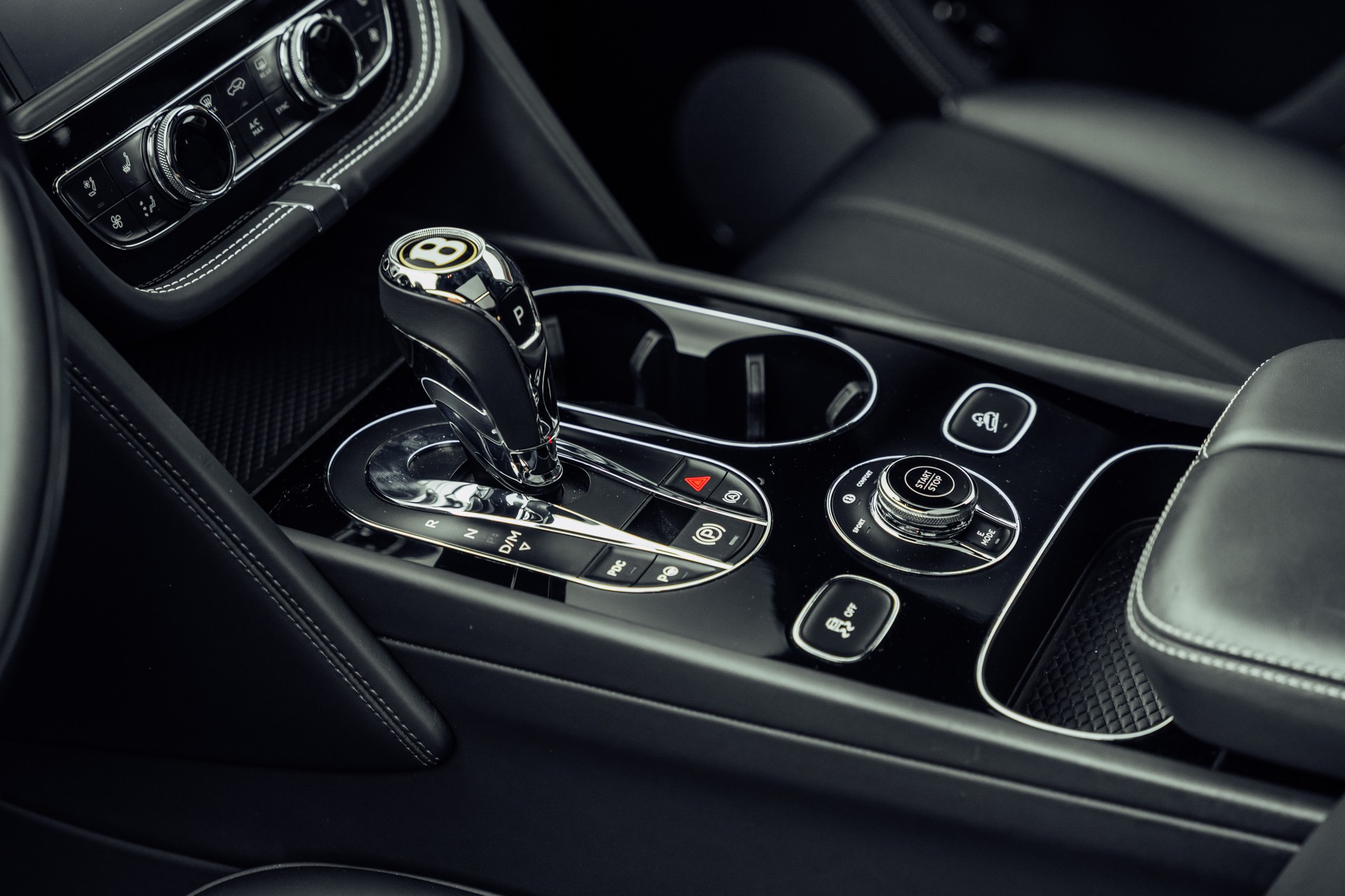 BENTLEY Bentayga V6 Hybrid-image-11