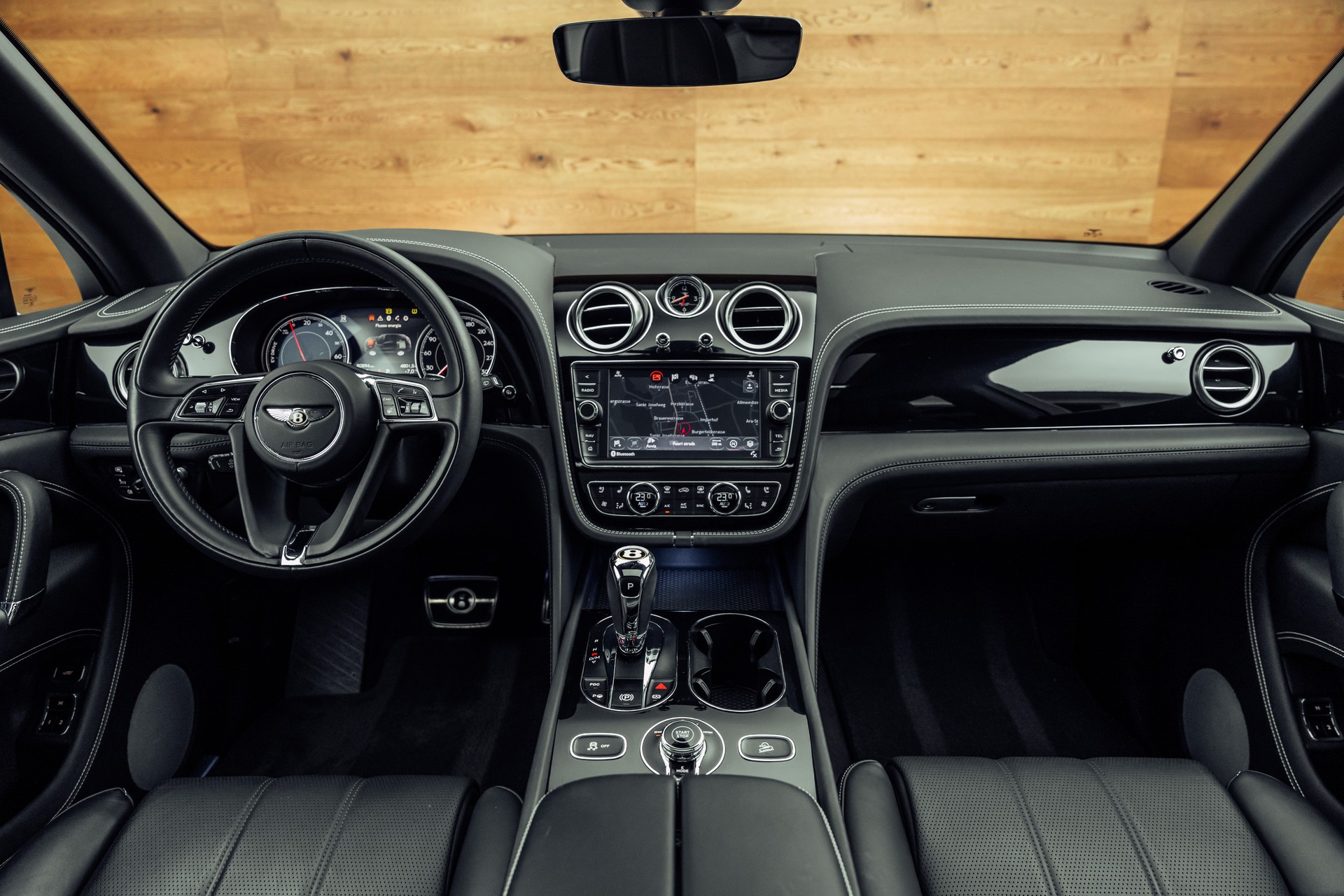 BENTLEY Bentayga V6 Hybrid-image-4