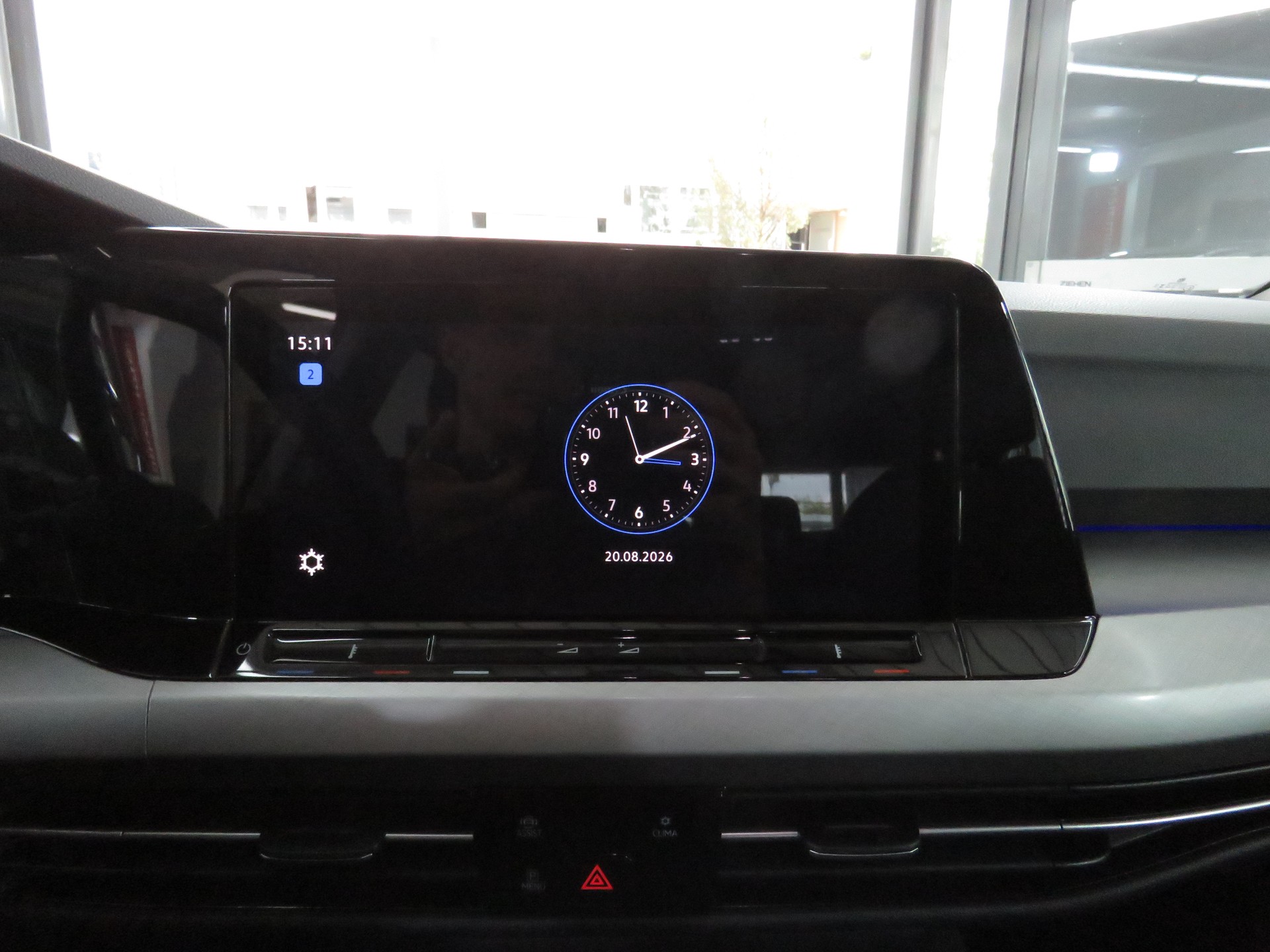 VW Golf 2.0 TDI Life DSG 4-Motion Automat-image-24