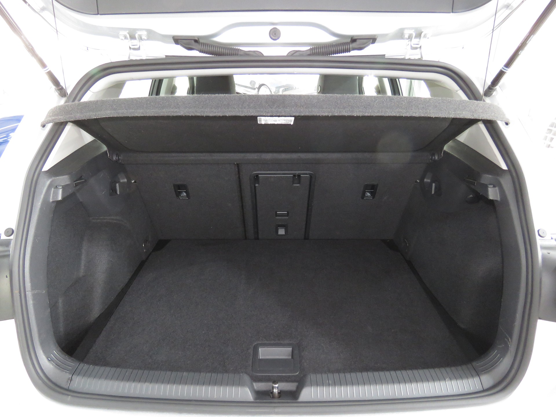 VW Golf 2.0 TDI Life DSG 4-Motion Automat-image-9