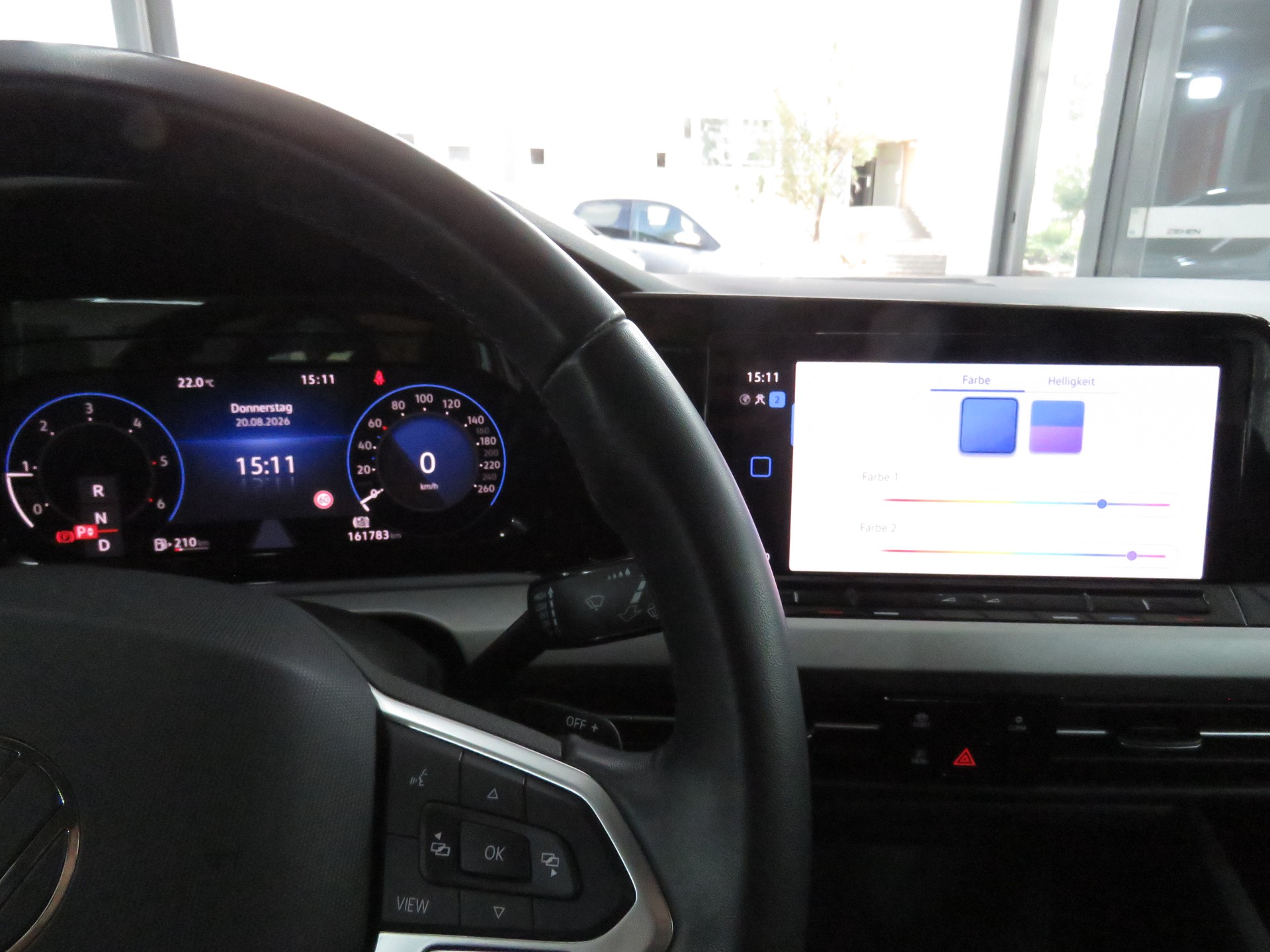VW Golf 2.0 TDI Life DSG 4-Motion Automat-image-23