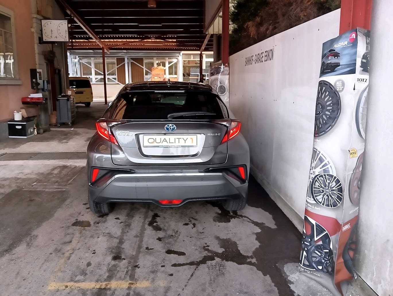 TOYOTA C-HR 1.8 HSD CVT Trend-image-5