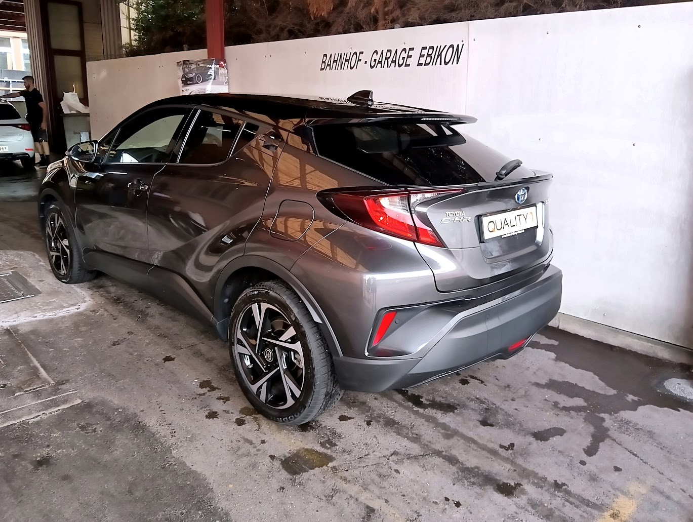 TOYOTA C-HR 1.8 HSD CVT Trend-image-4