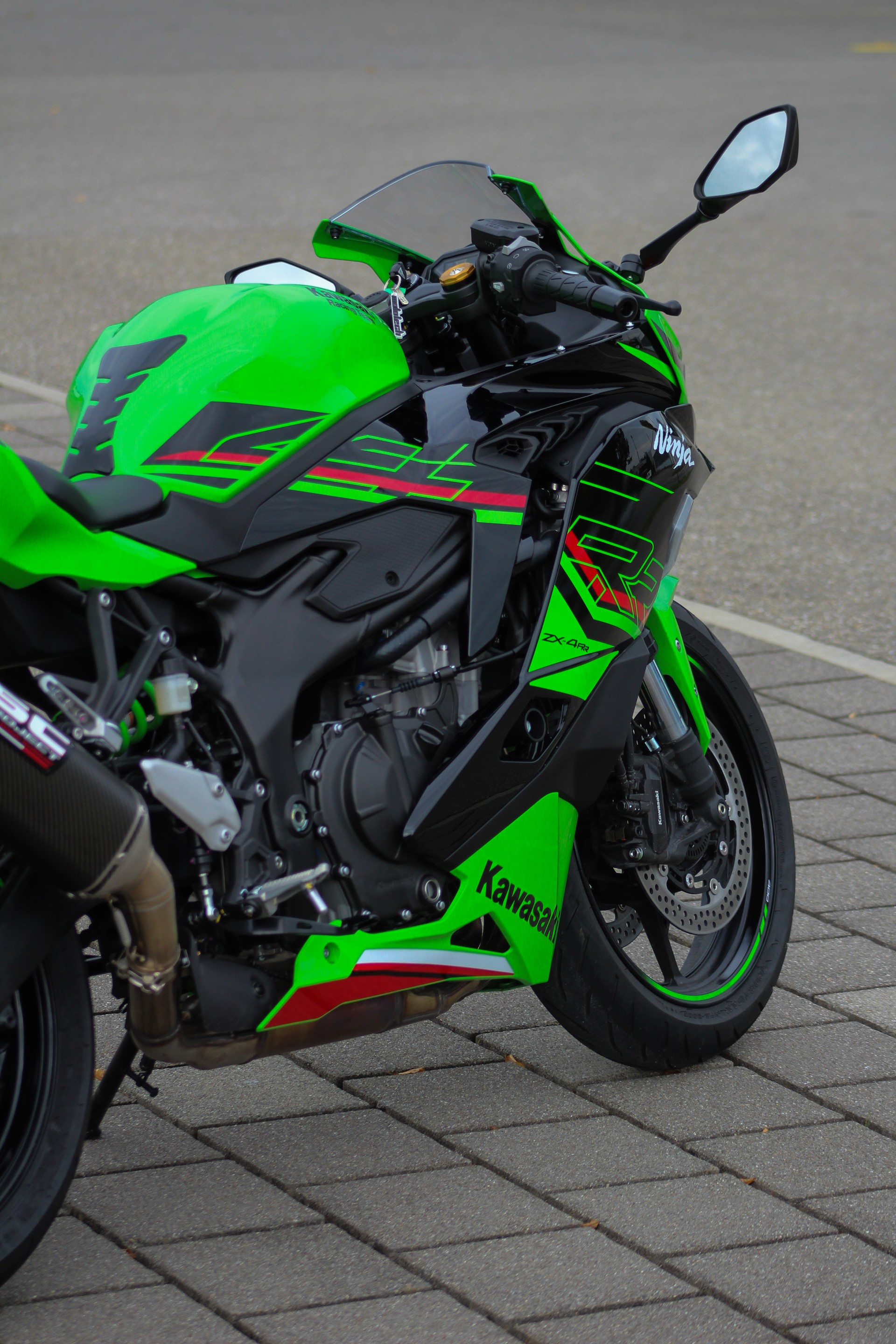 KAWASAKI Ninja ZX-4RR-image-5
