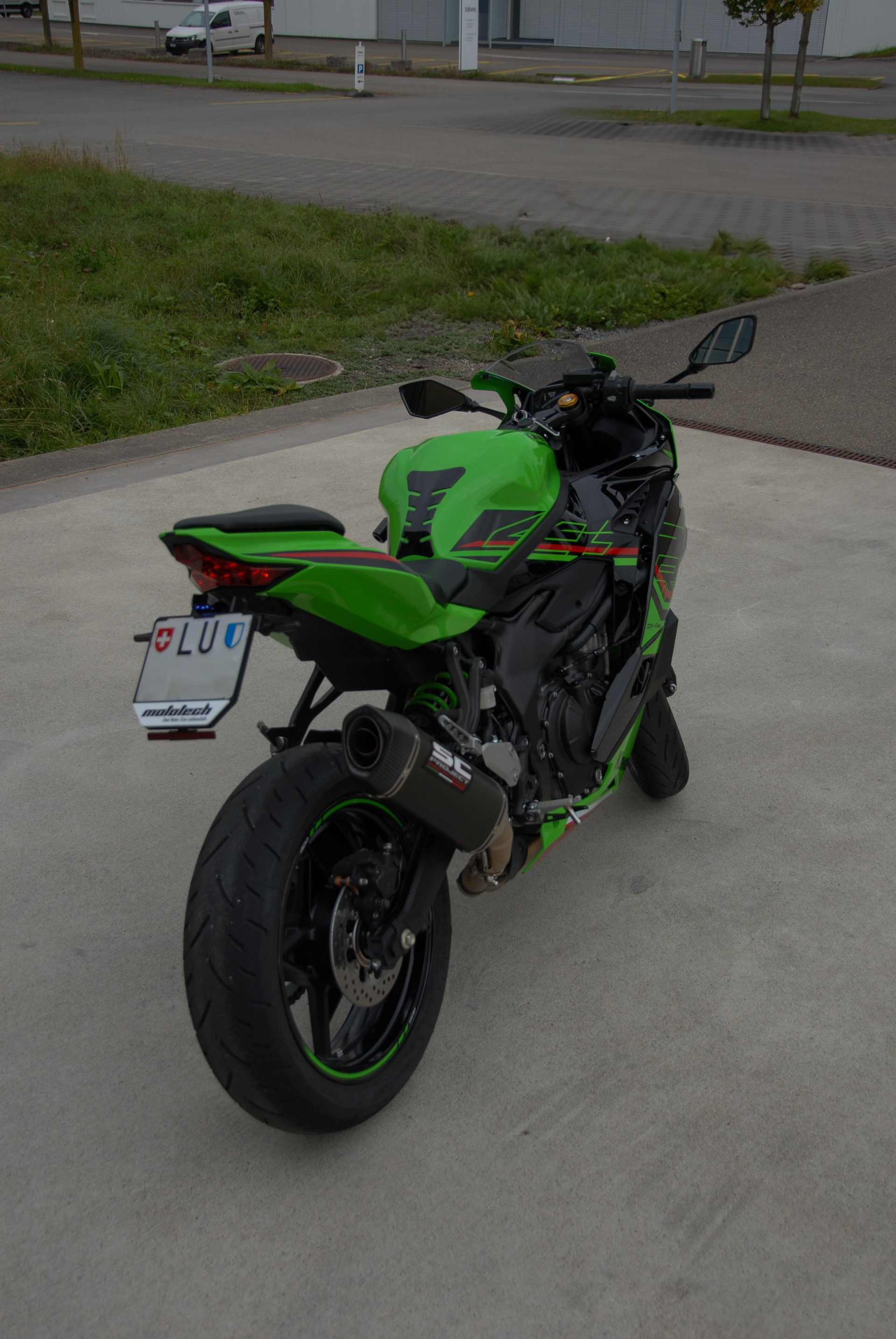KAWASAKI Ninja ZX-4RR-image-6