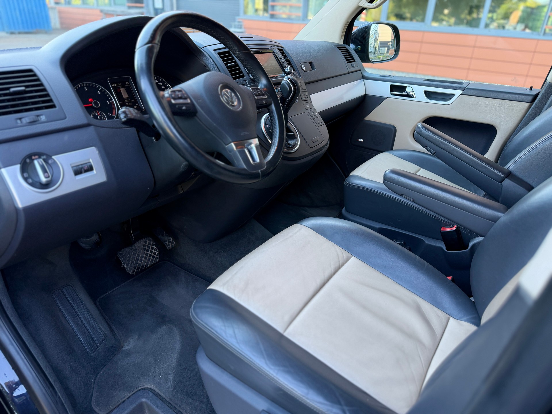 VW Multivan 7 places Full options 180ch-image-5