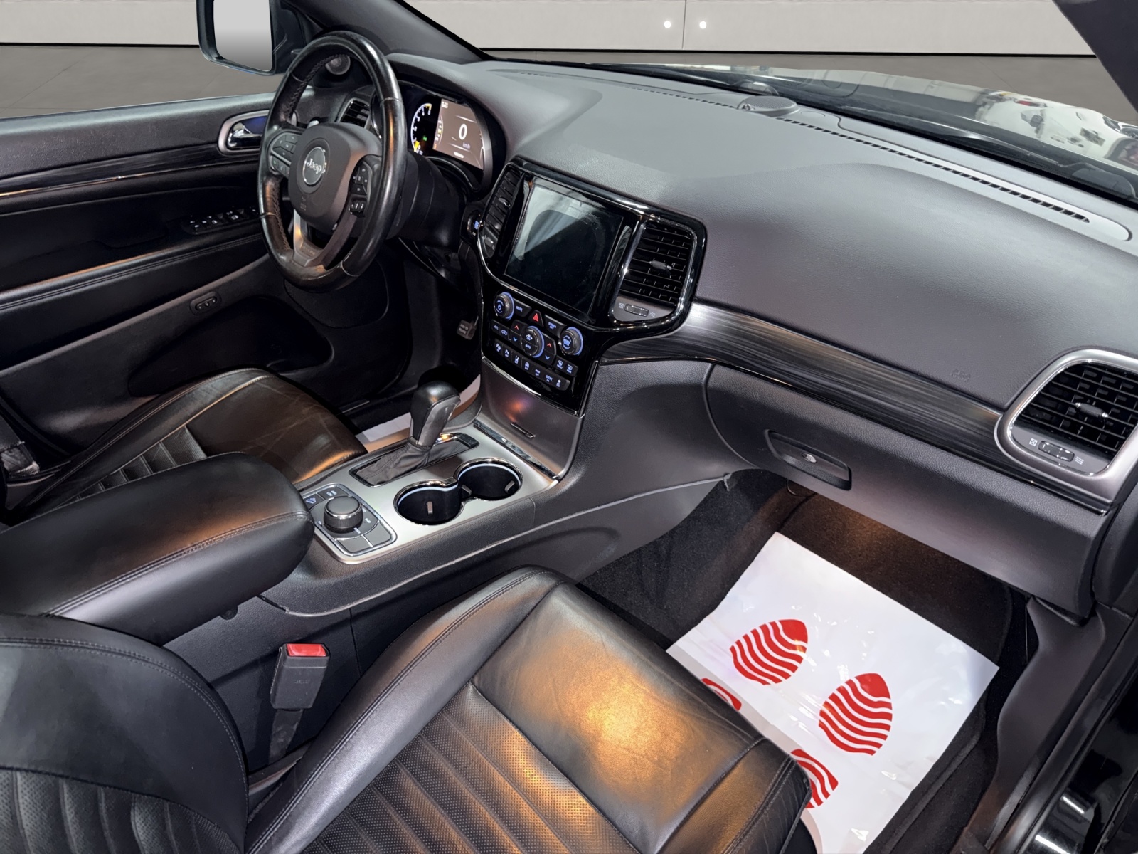 JEEP Grand Cherokee 3.0 CRD Limited Automatic-image-12