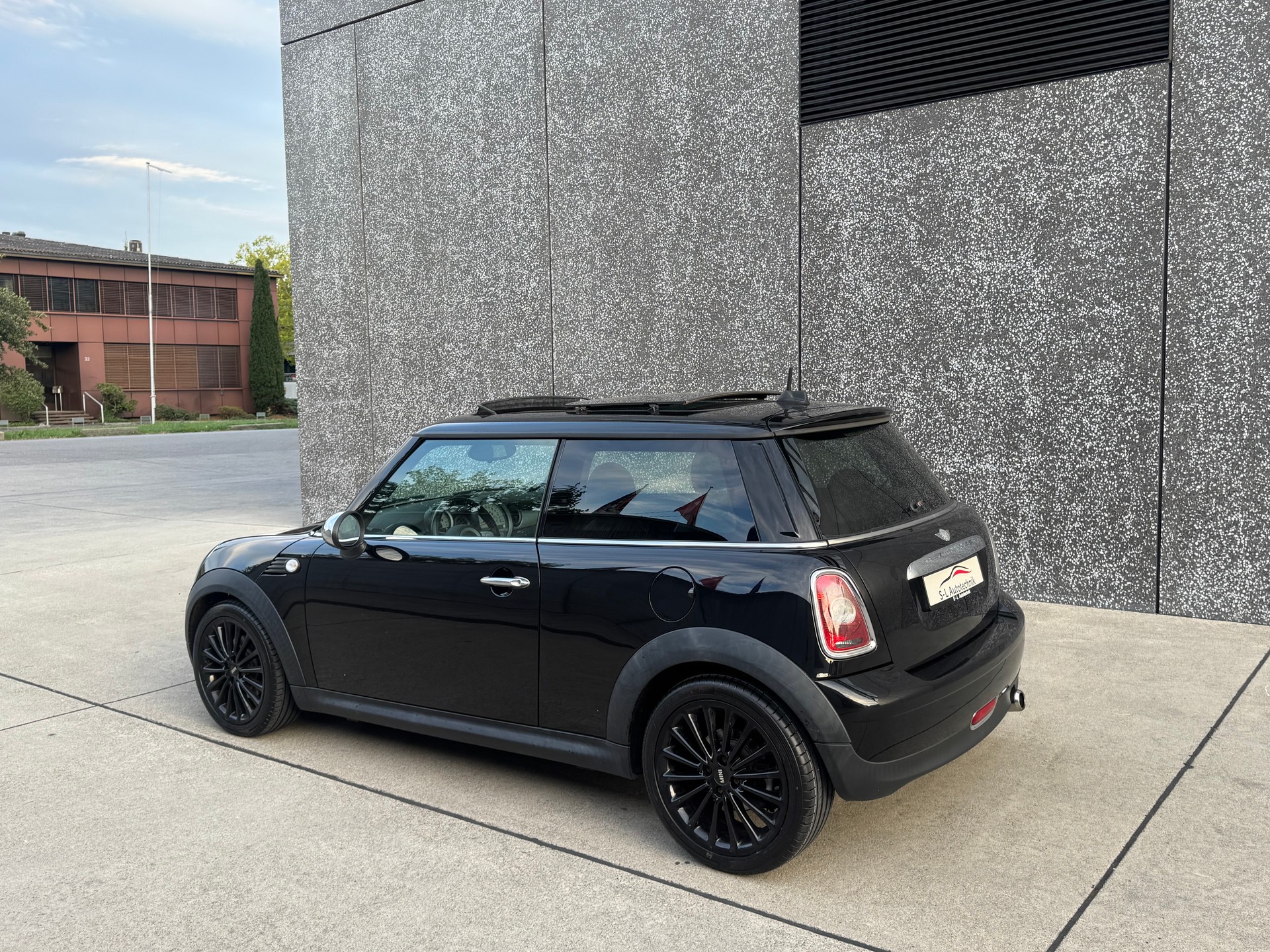 MINI Cooper-image-5