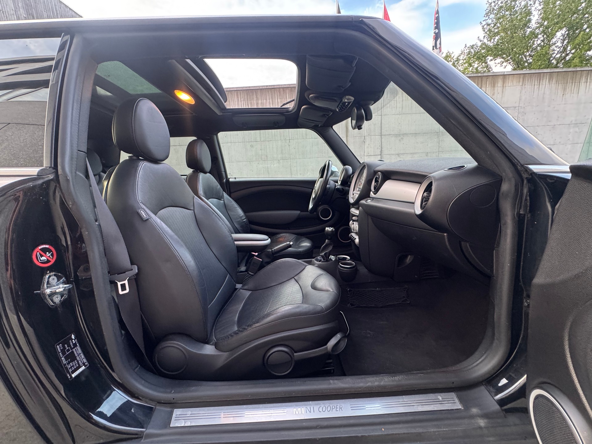 MINI Cooper-image-6
