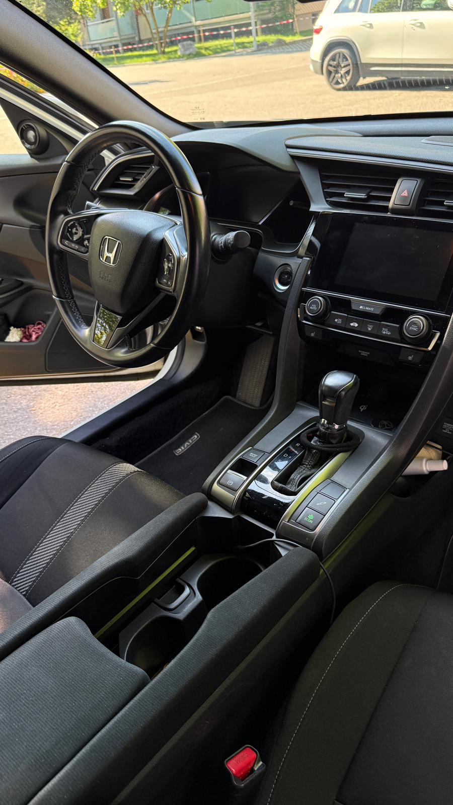 HONDA 1.5 VTEC Turbo Sport Plus-image-9